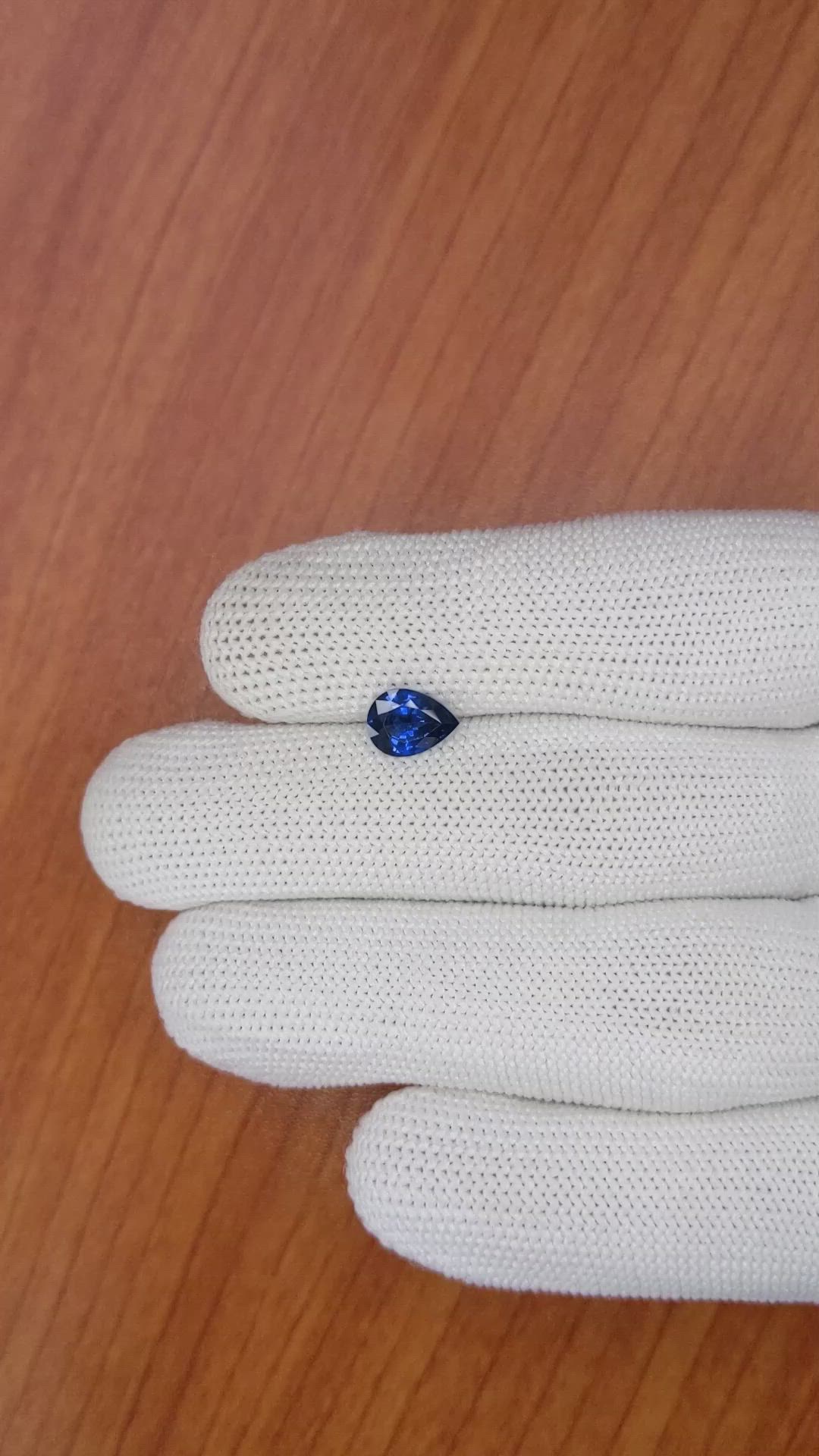 1.33 Ct. Blue Sapphire from Ceylon (Sri Lanka) Size Video