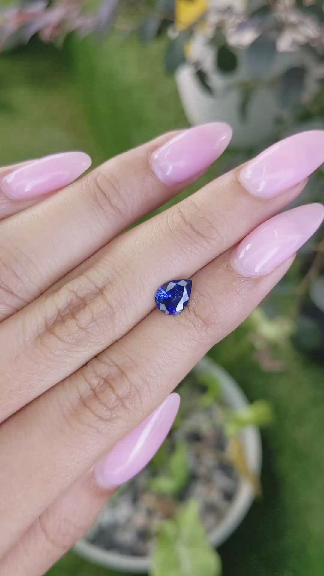 1.04 Ct. Blue Sapphire from Ceylon (Sri Lanka) Size Video