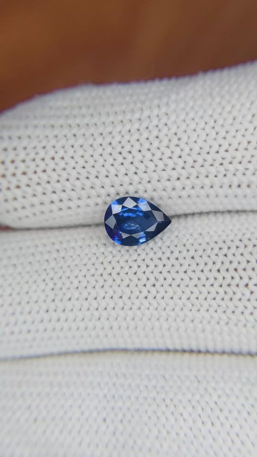 1.04 Ct. Blue Sapphire from Ceylon (Sri Lanka) Size Video
