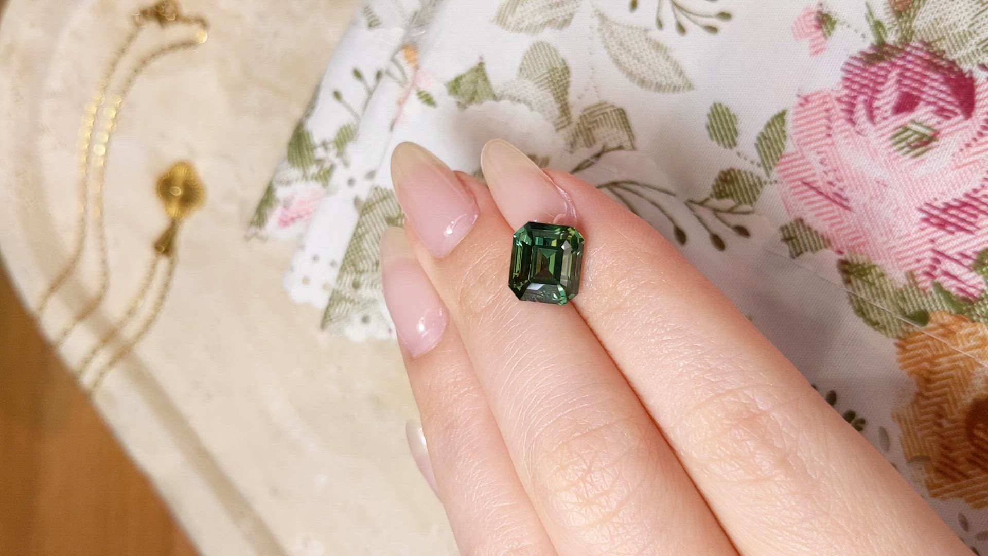 6.26 Ct. Green Sapphire from Ceylon (Sri Lanka) Size Video