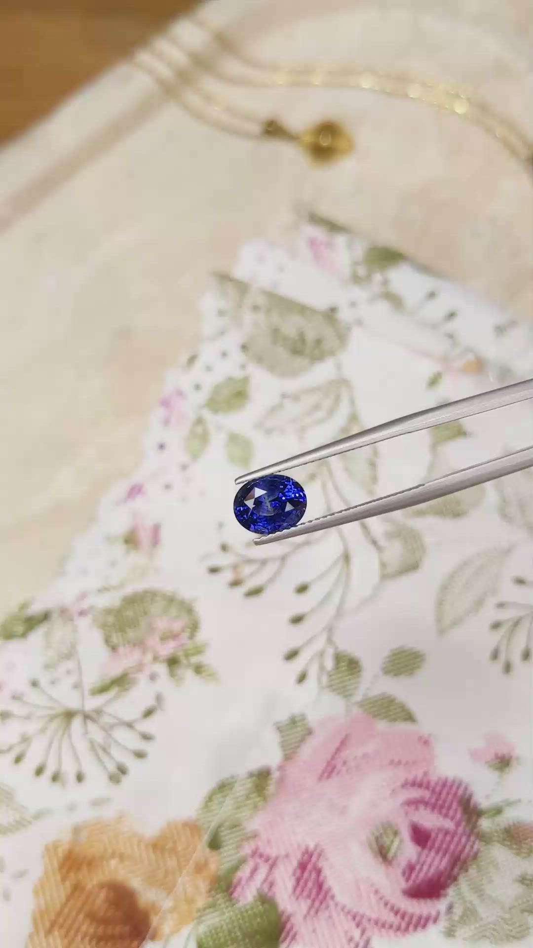 2.11 Ct. Blue Sapphire from Ceylon (Sri Lanka) Size Video