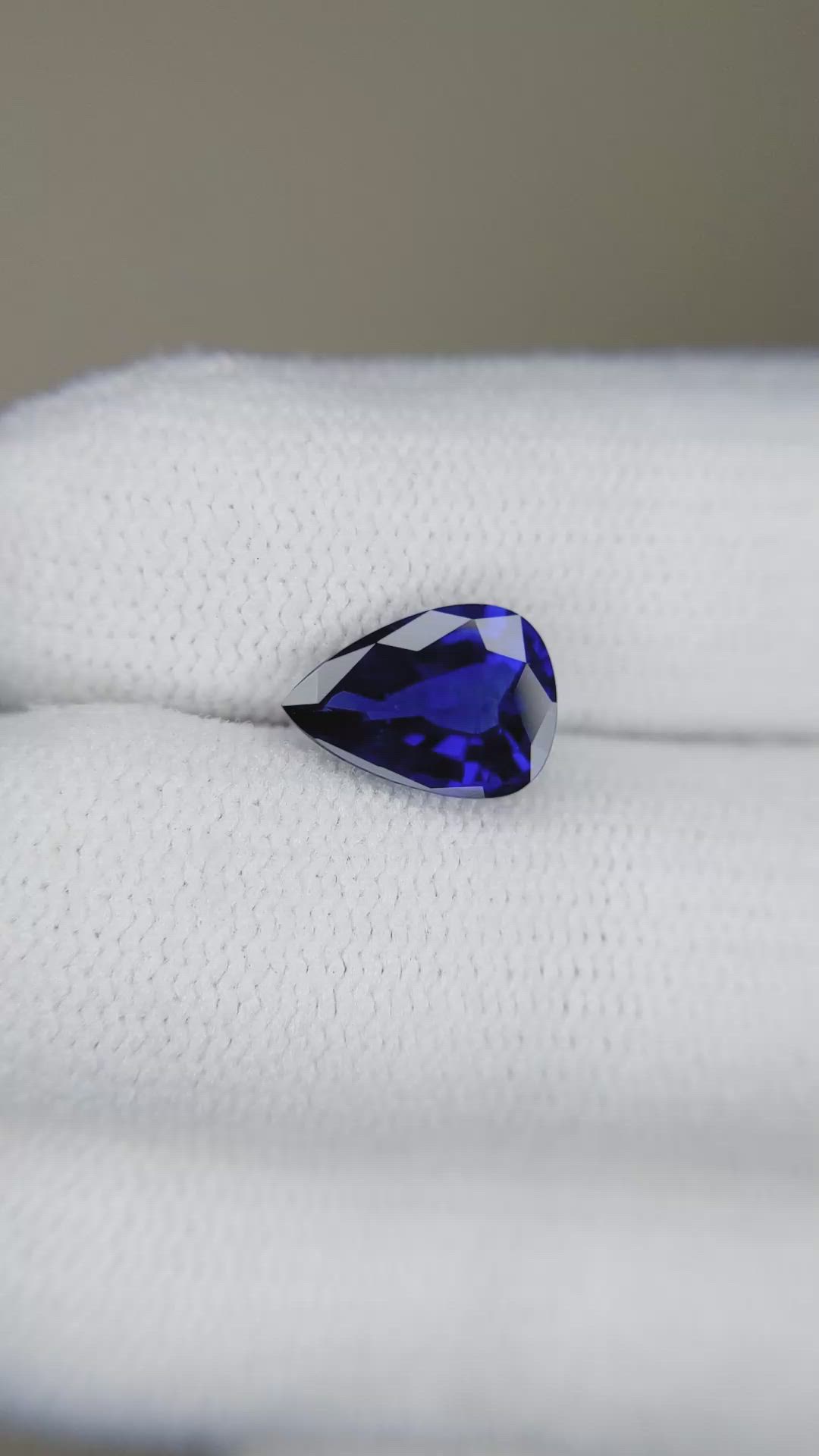 1.84 Ct. Blue Sapphire from Ceylon (Sri Lanka) Size Video