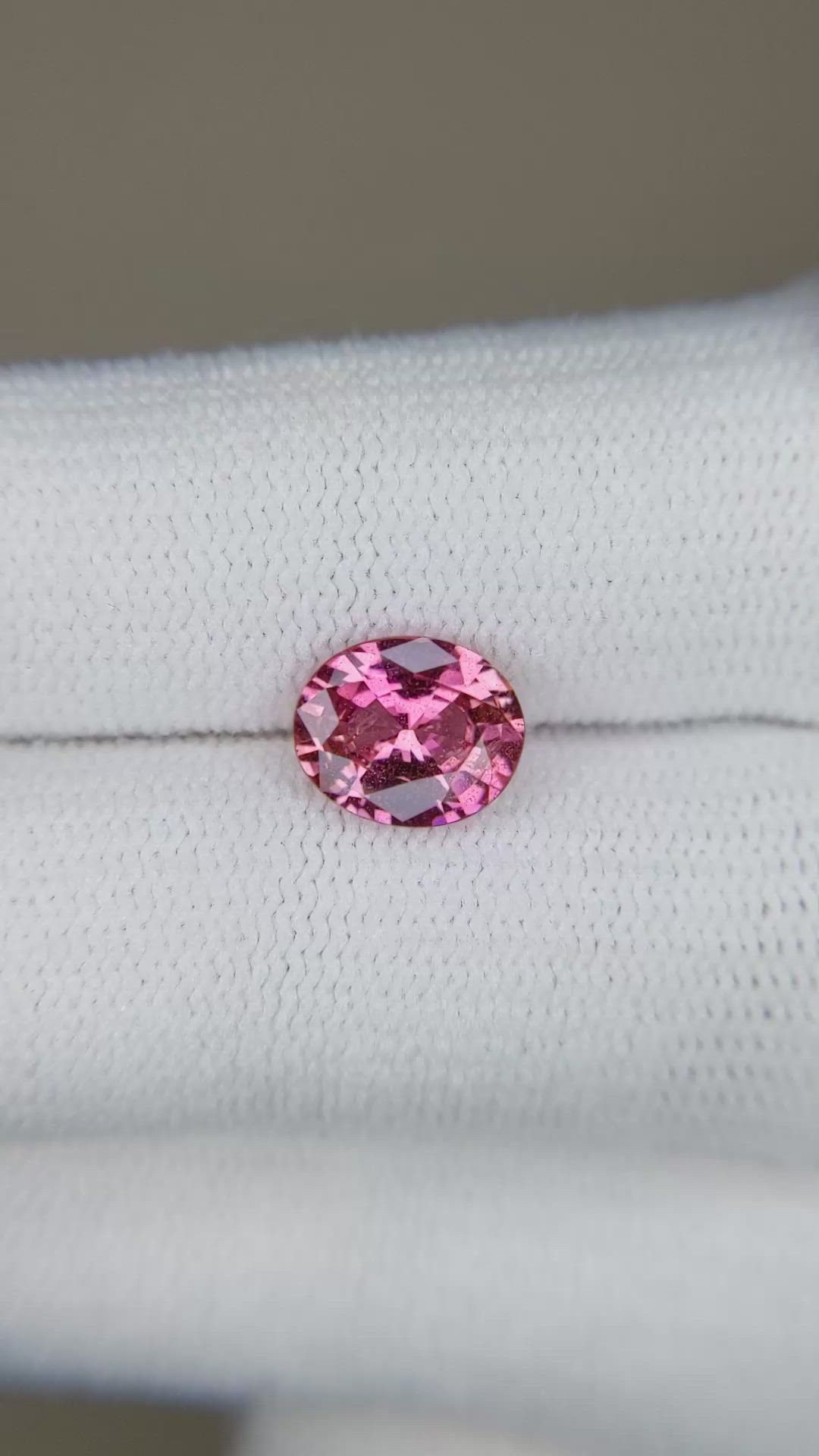 1.62 Ct. Reddish Pink Sapphire from Ceylon (Sri Lanka) Size Video