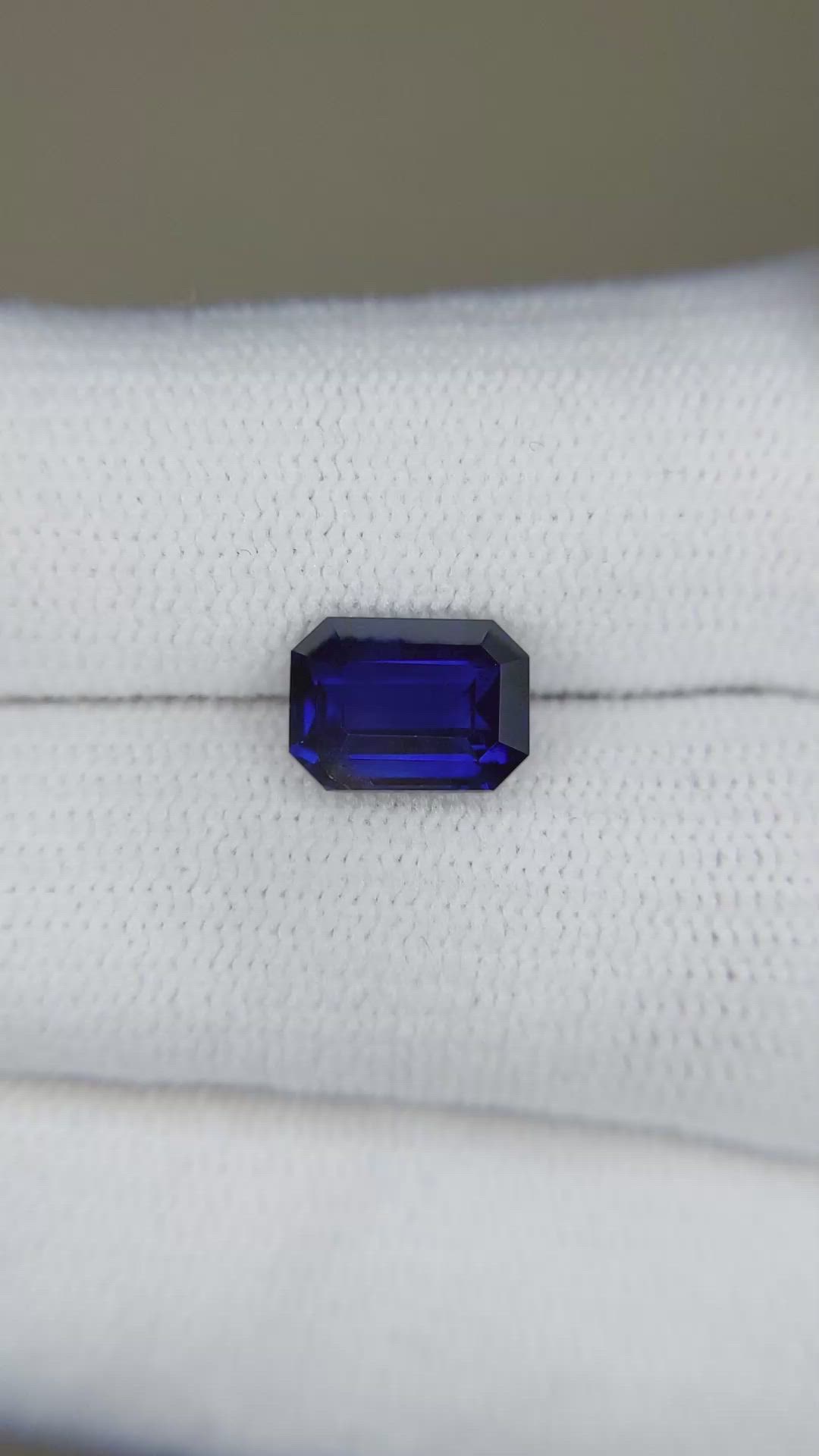 2.15 Ct. Blue Sapphire from Ceylon (Sri Lanka) Size Video