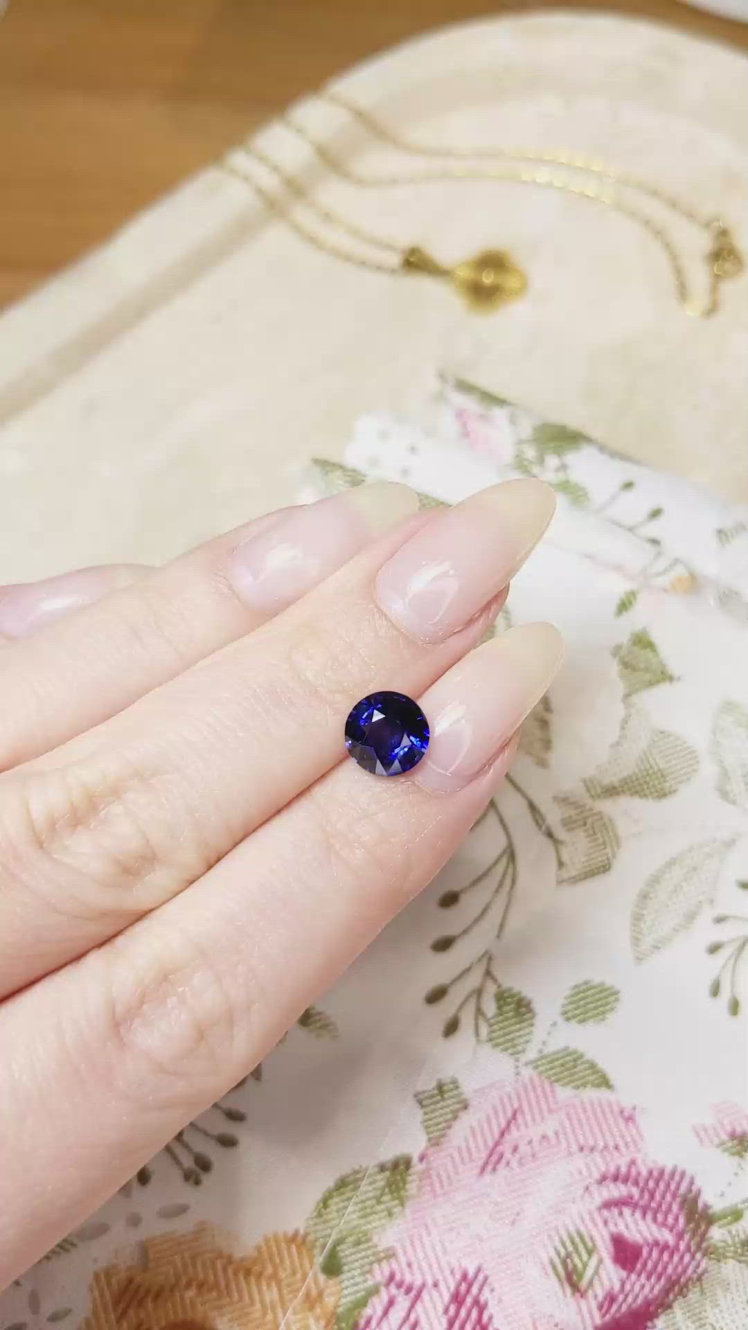 2.14 Ct. Blue Sapphire from Ceylon (Sri Lanka) Size Video