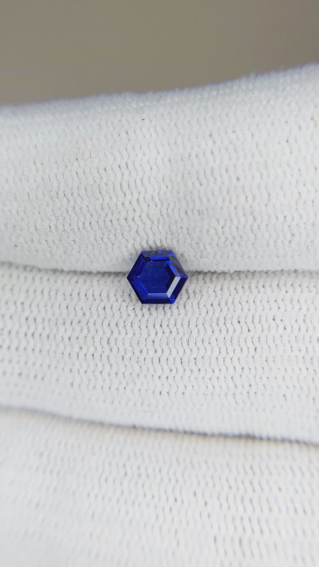 0.80 Ct. Blue Sapphire from Ceylon (Sri Lanka) Size Video