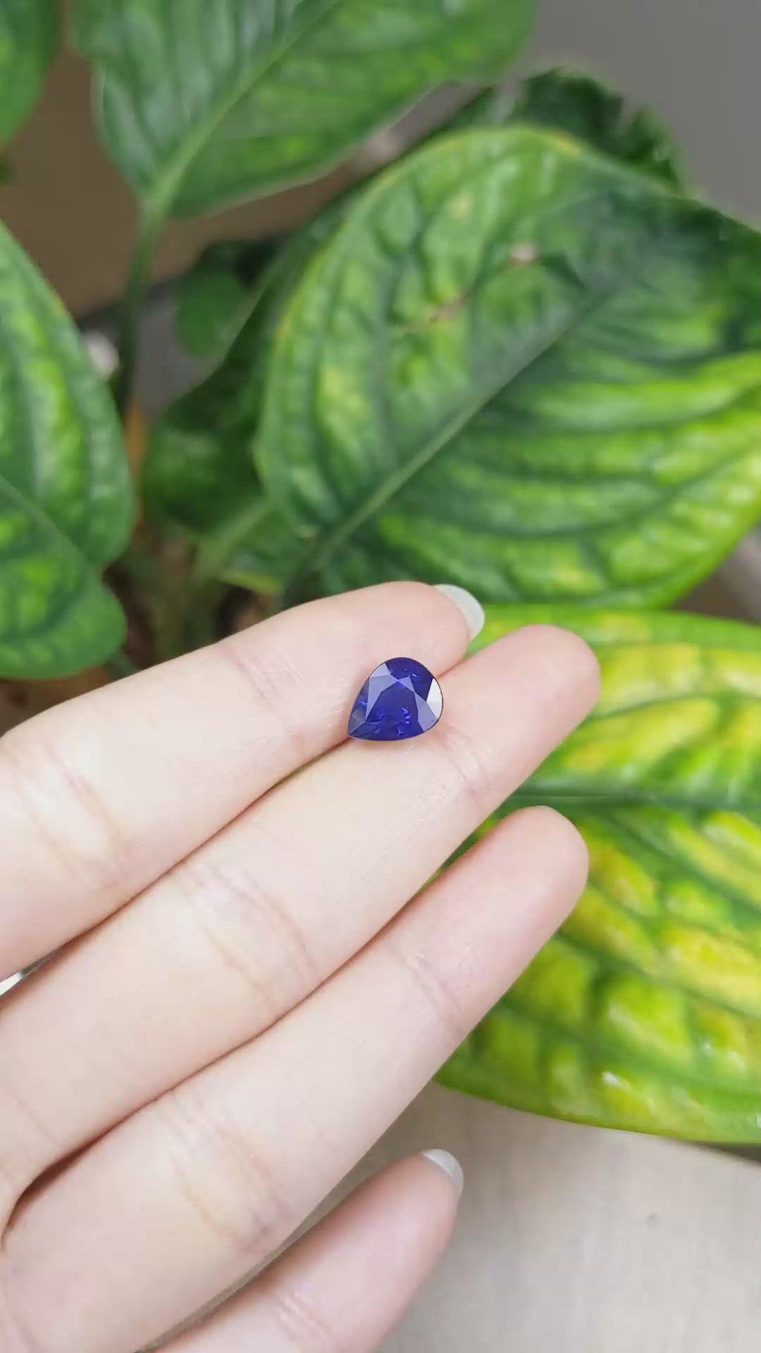 3.29 Ct. Blue Sapphire from Ceylon (Sri Lanka) Size Video