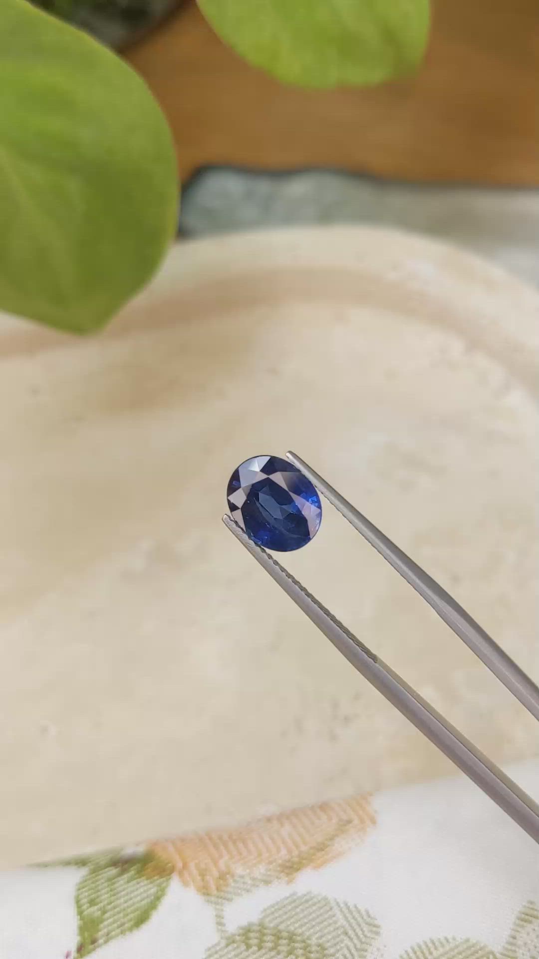 3.81 Ct. Blue Sapphire from Ceylon (Sri Lanka) Size Video