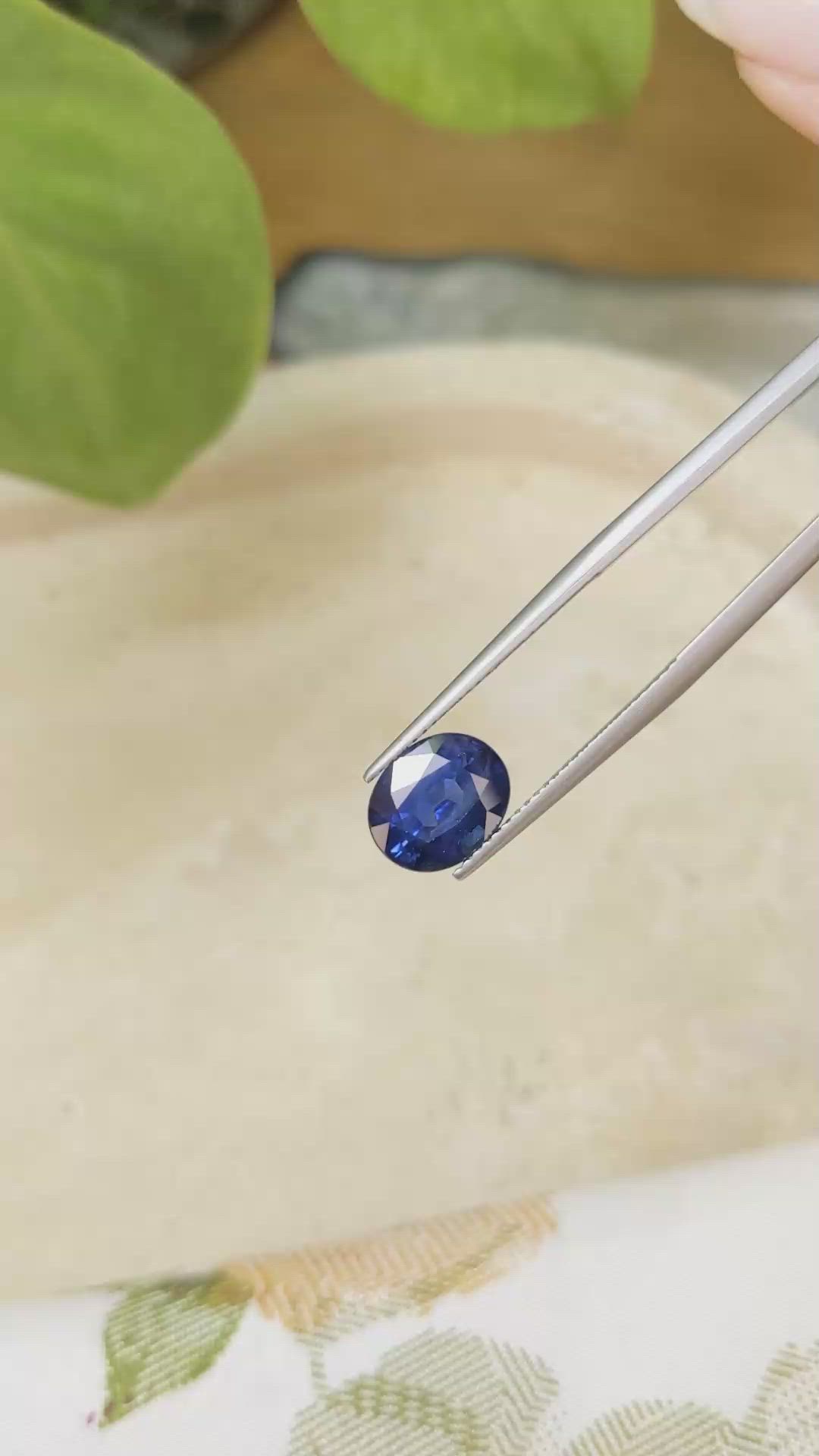 3.81 Ct. Blue Sapphire from Ceylon (Sri Lanka) Size Video