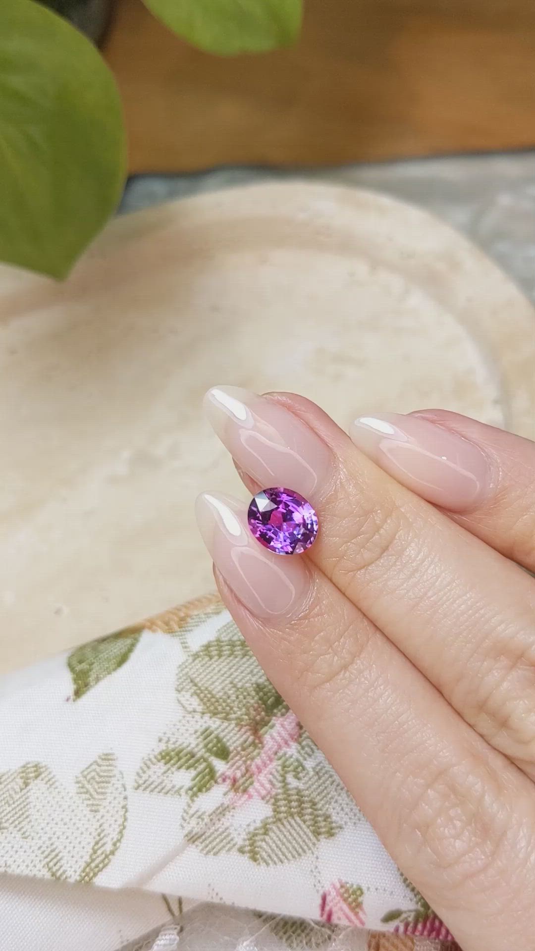 2.55 Ct. Pinkish Purple Sapphire from Ceylon (Sri Lanka) Size Video