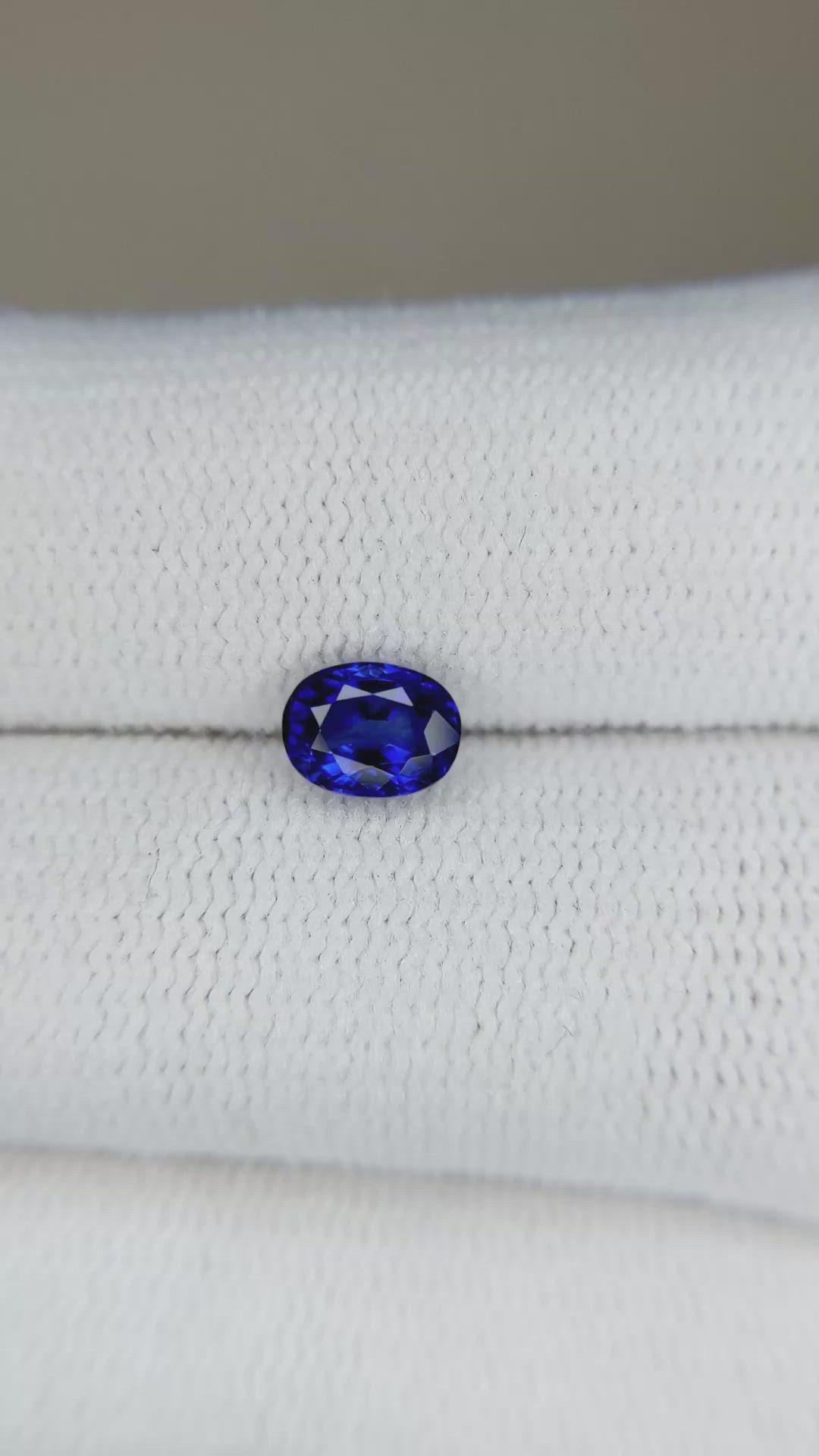 0.83 Ct. Blue Sapphire from Ceylon (Sri Lanka) Size Video