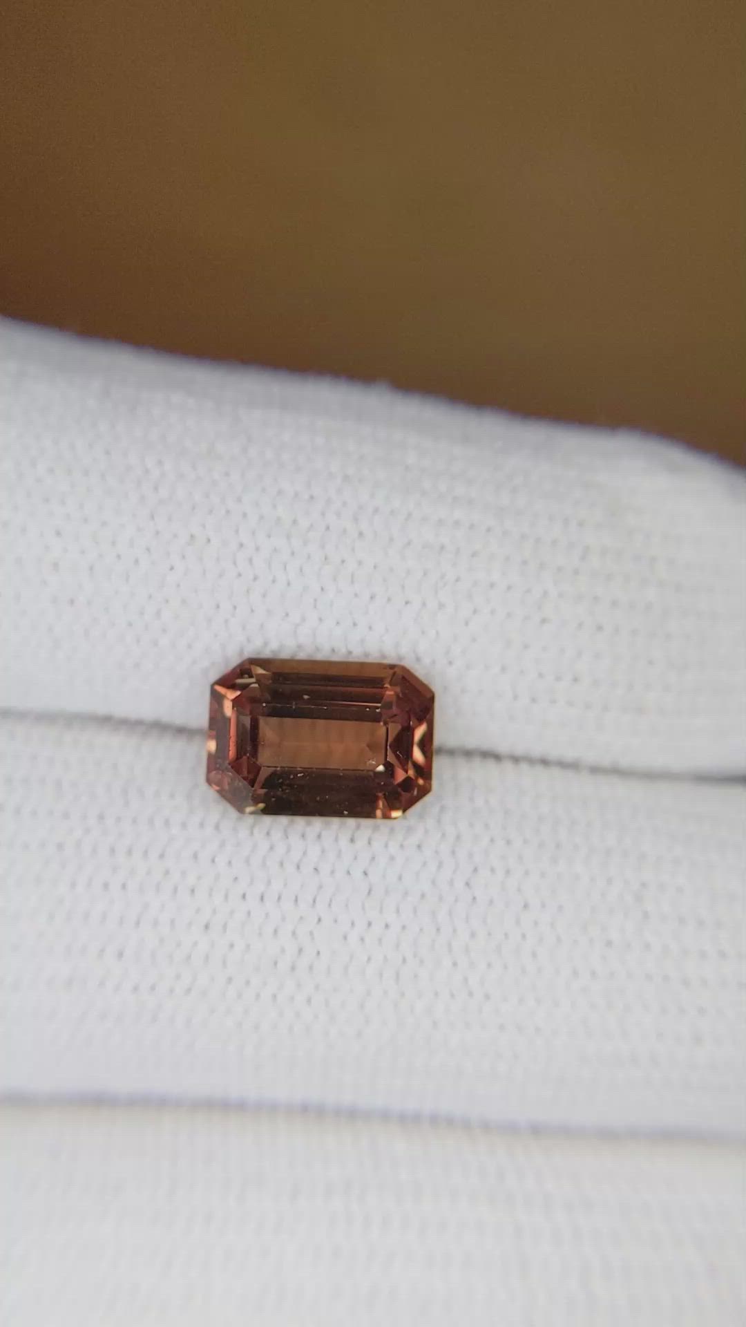 3.01 Ct. Brown Sapphire from Ceylon (Sri Lanka) Size Video