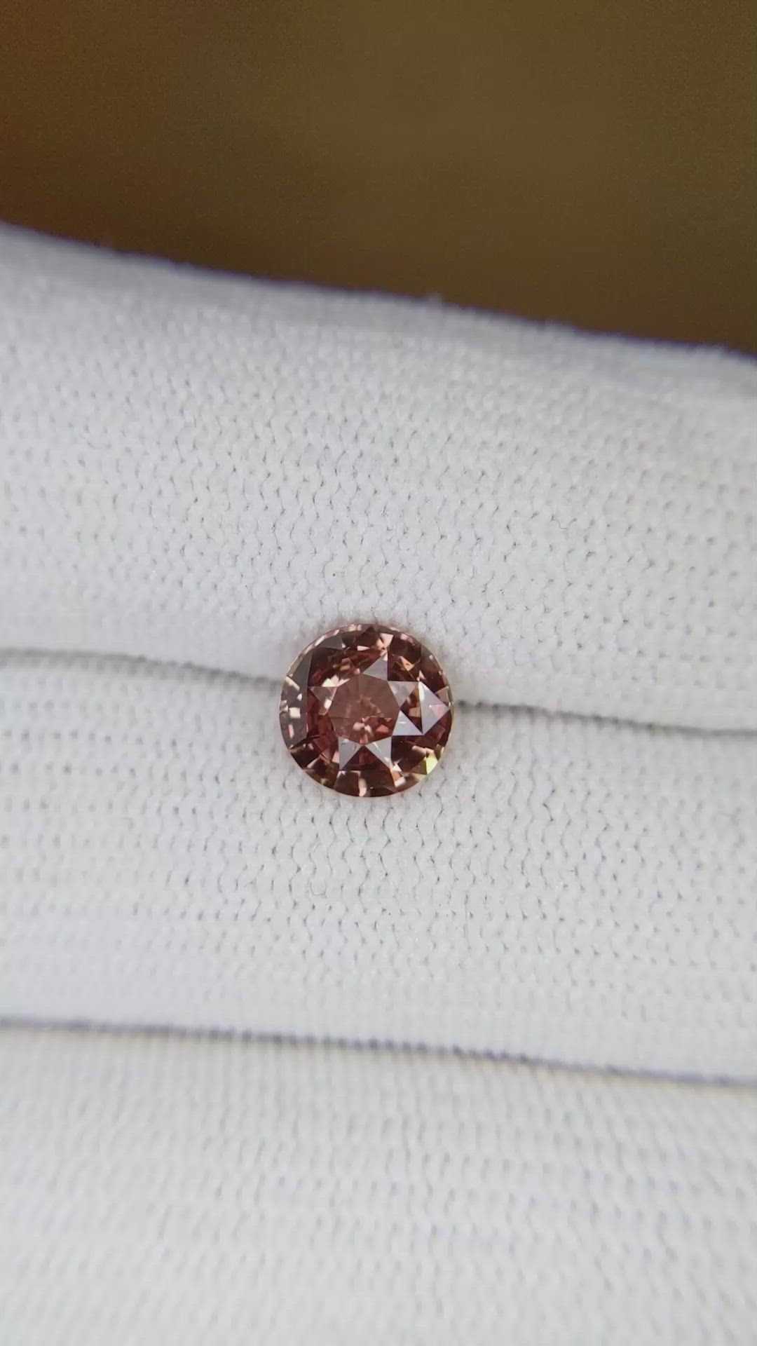 1.53 Ct. Padparadscha Sapphire from Ceylon (Sri Lanka) Size Video