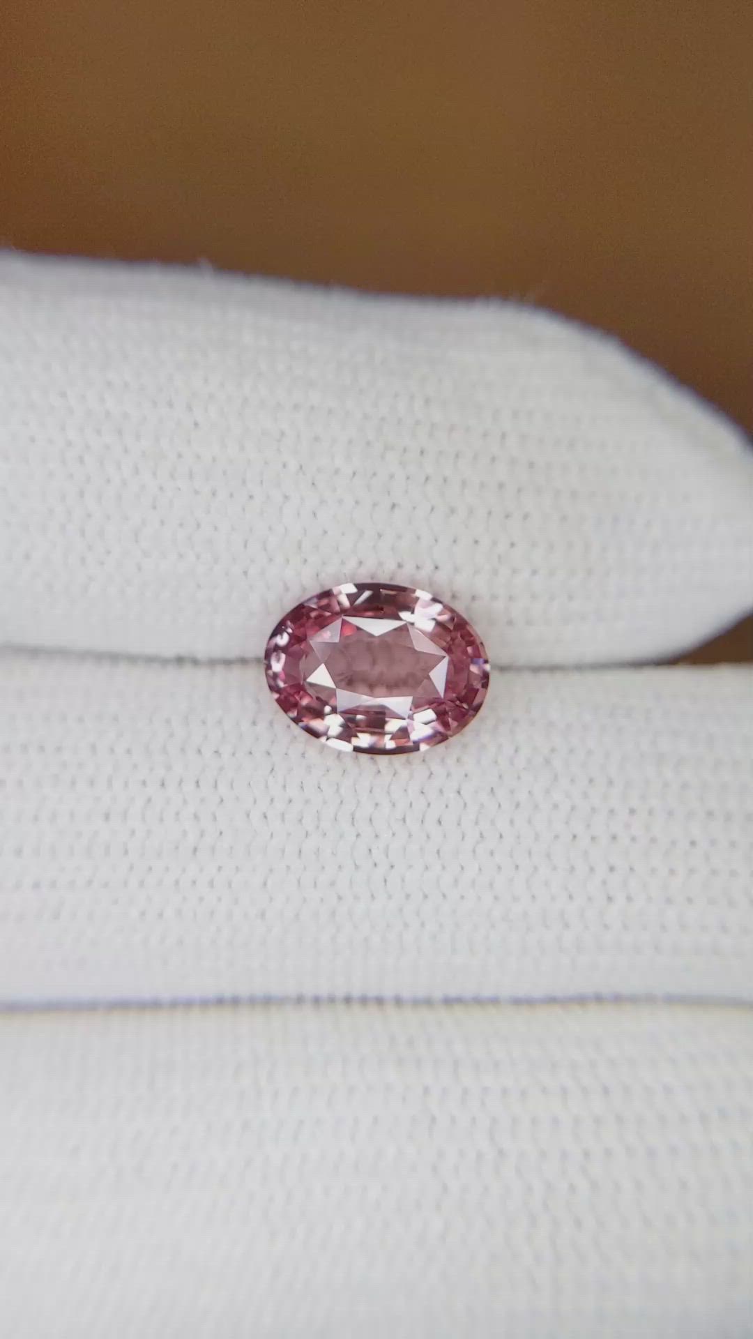 2.04 Ct. Padparadscha Sapphire from Ceylon (Sri Lanka) Size Video