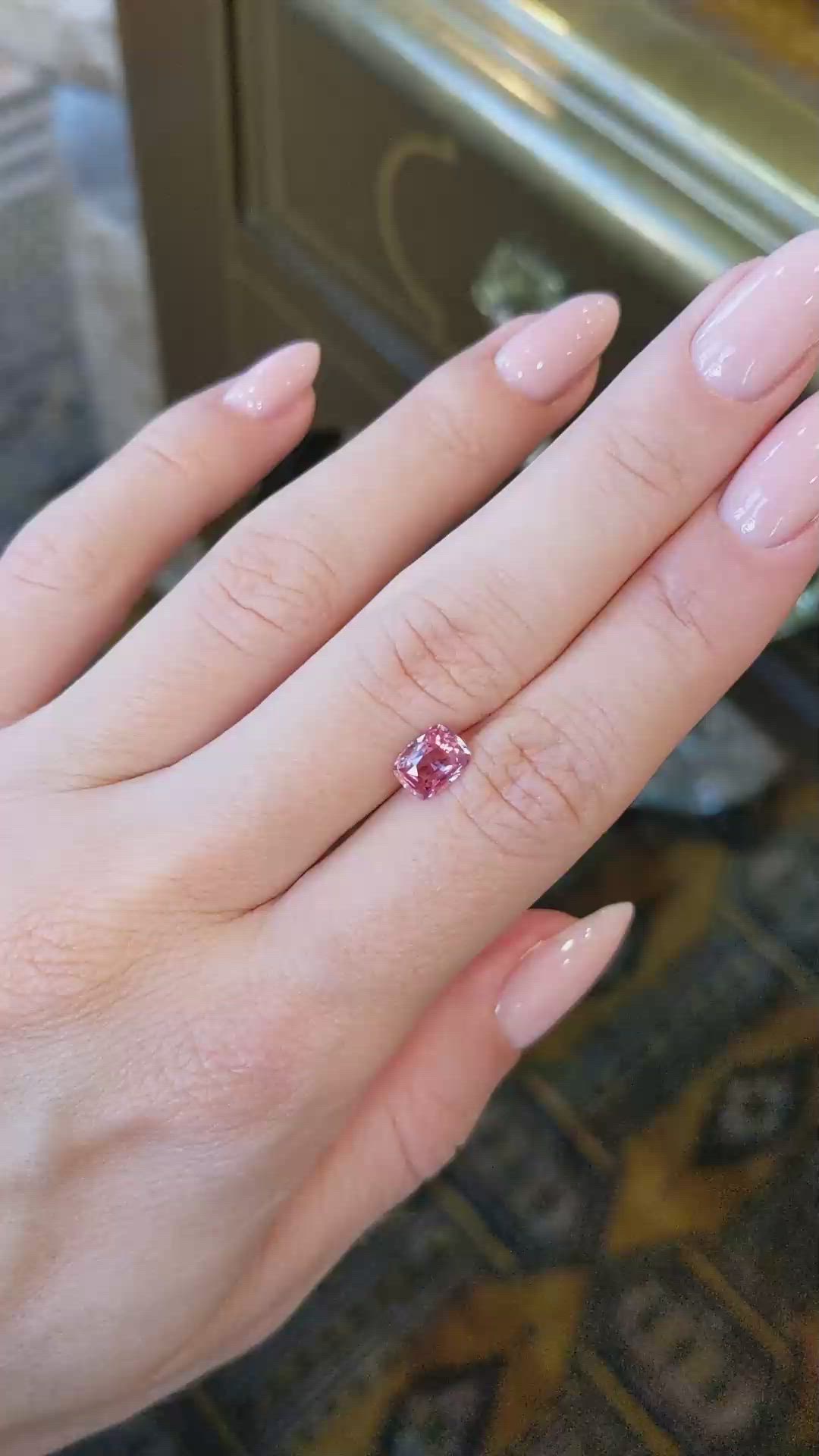 1.18 Ct. Padparadscha Sapphire from Ceylon (Sri Lanka) Size Video