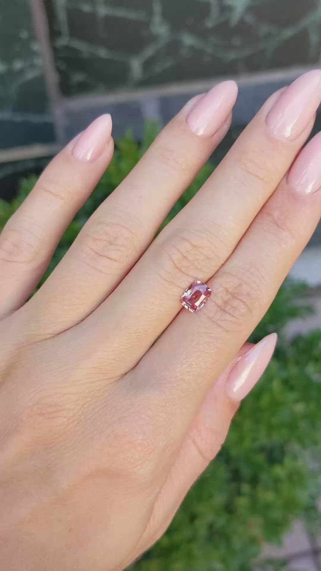 1.18 Ct. Padparadscha Sapphire from Ceylon (Sri Lanka) Size Video