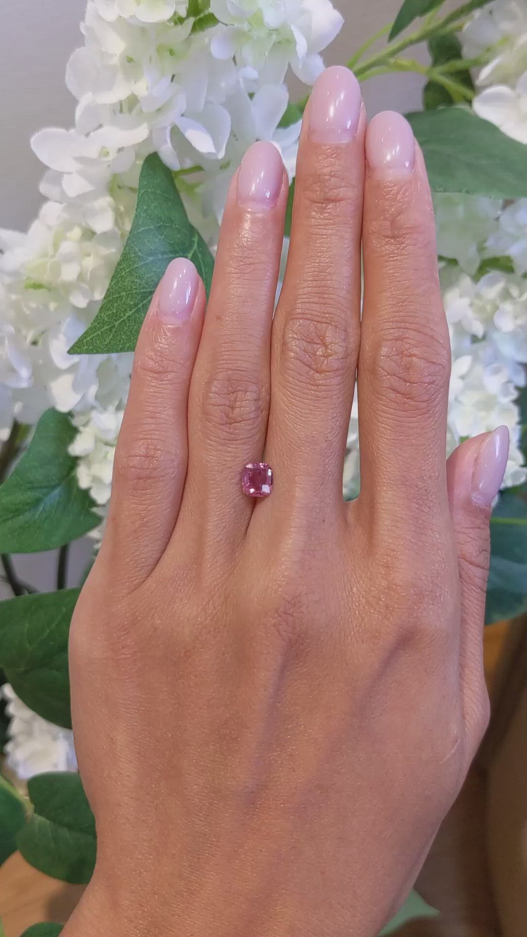 1.07 Ct. Padparadscha Sapphire from Ceylon (Sri Lanka) Size Video