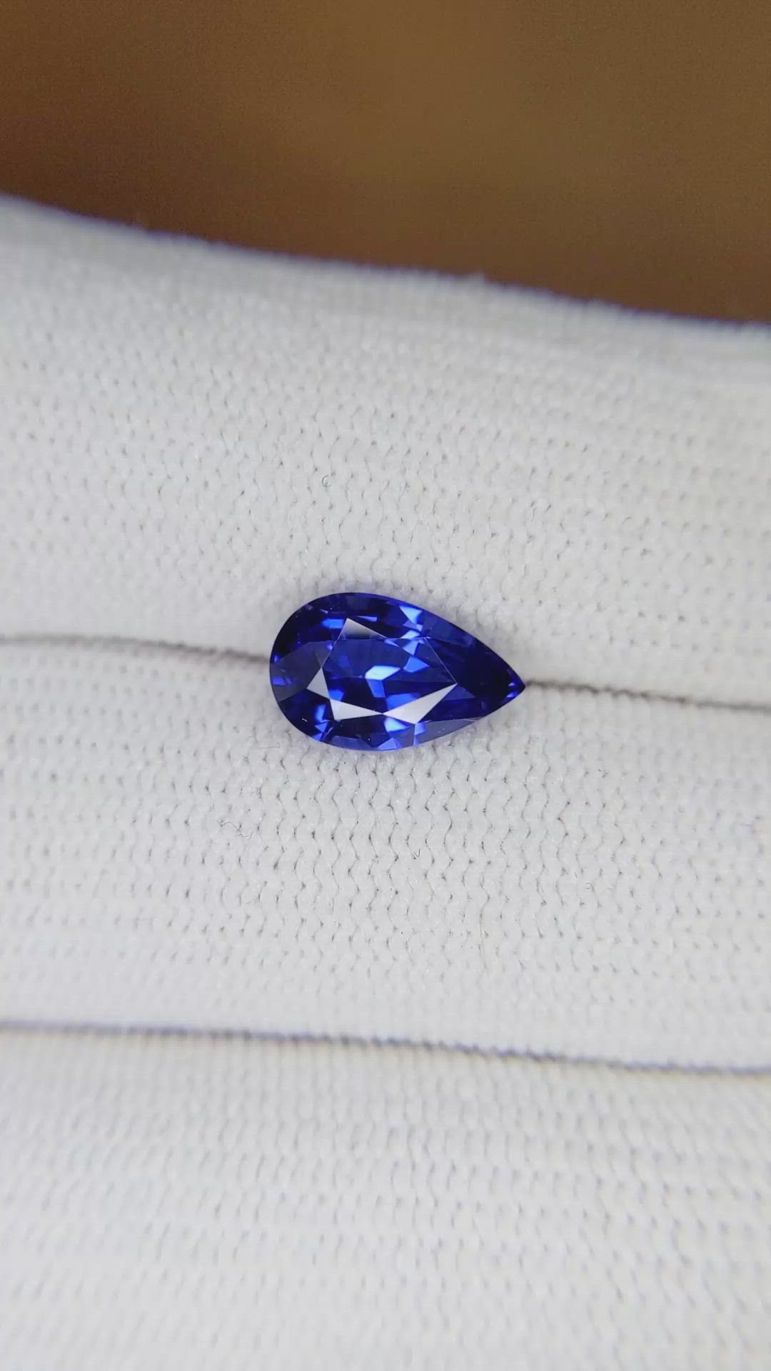 2.12 Ct. Blue Sapphire from Ceylon (Sri Lanka) Size Video