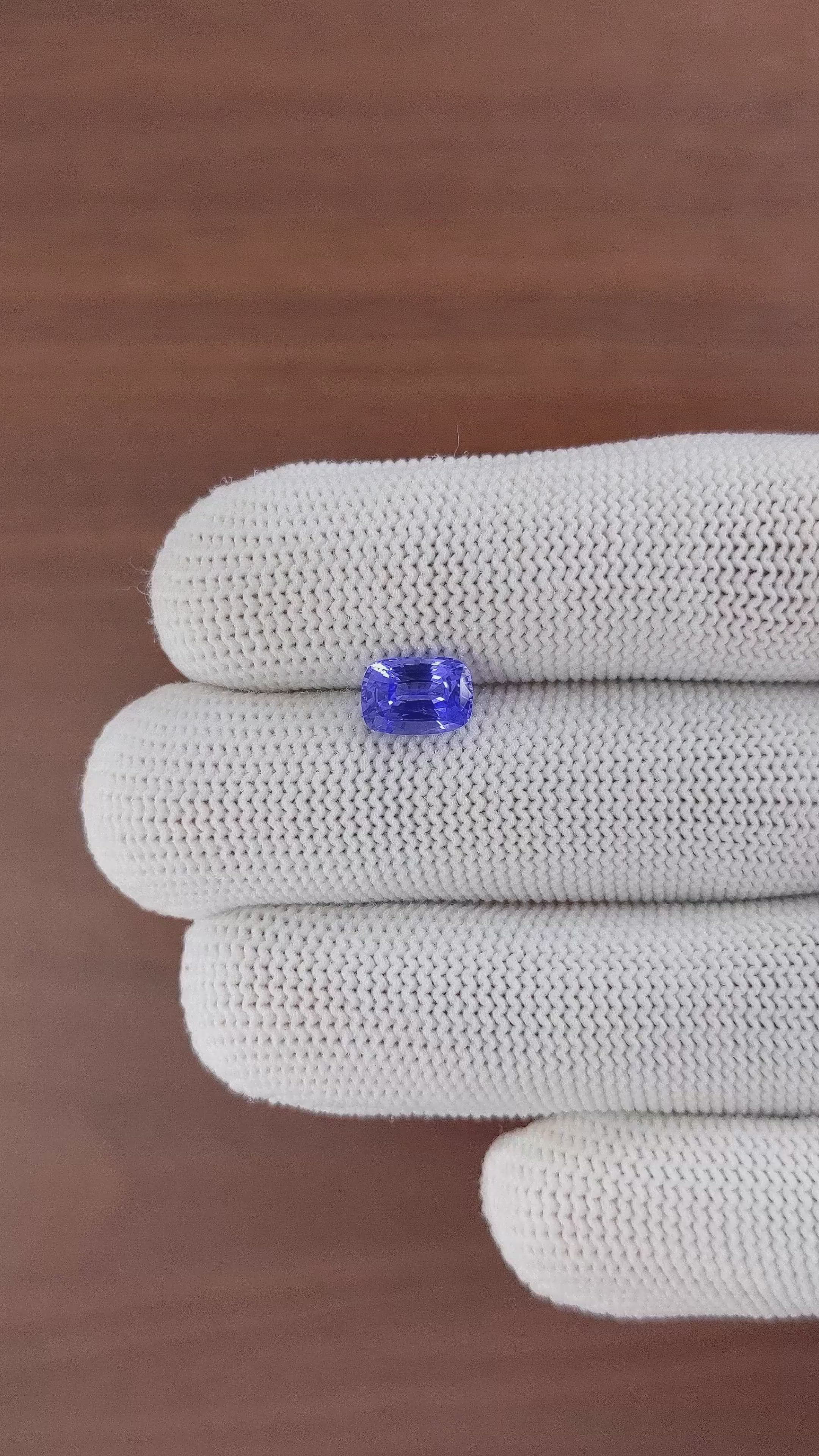 2.00 Ct. Blue Sapphire from Ceylon (Sri Lanka) Size Video