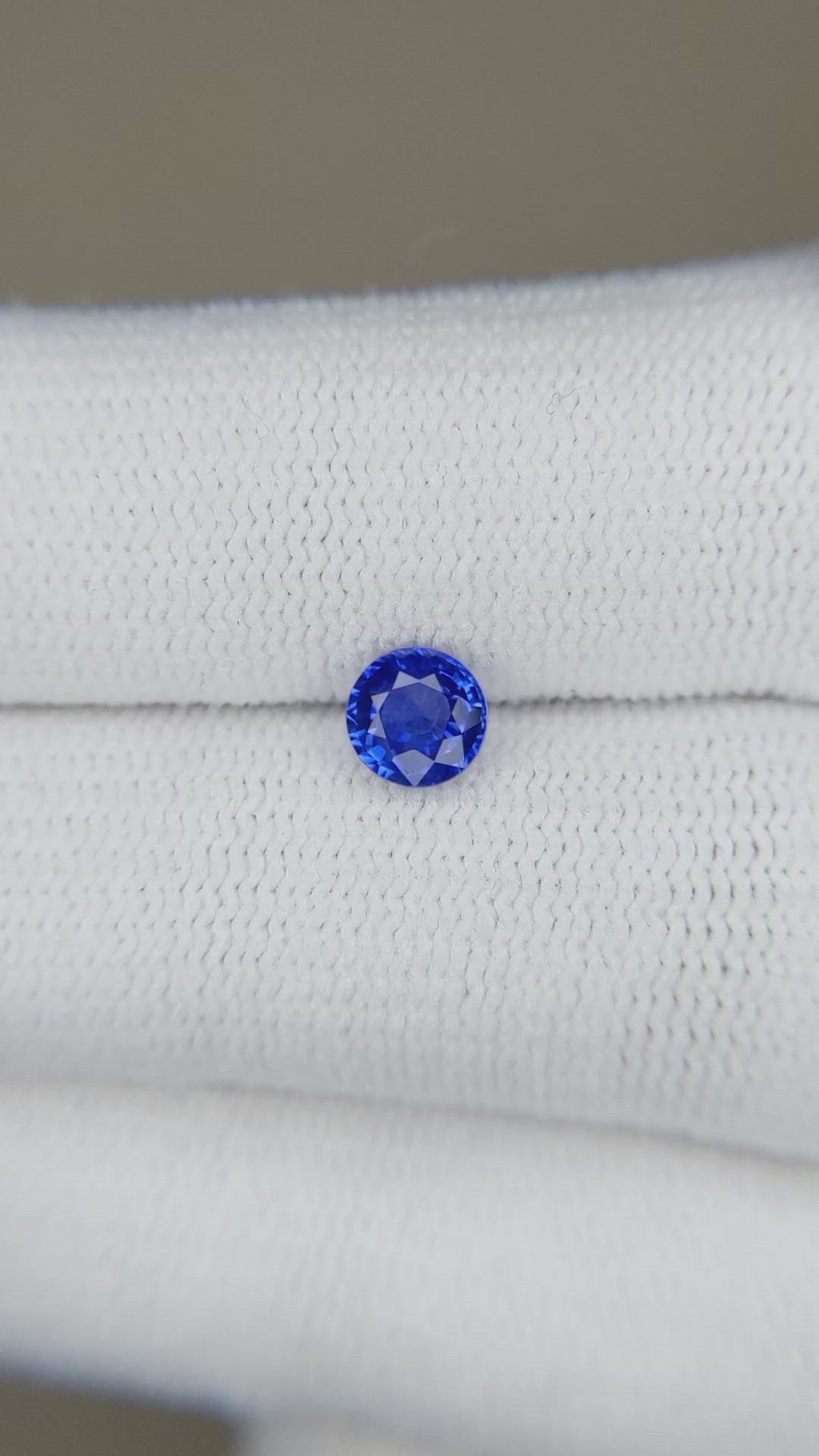 0.60 Ct. Blue Sapphire from Ceylon (Sri Lanka) Size Video