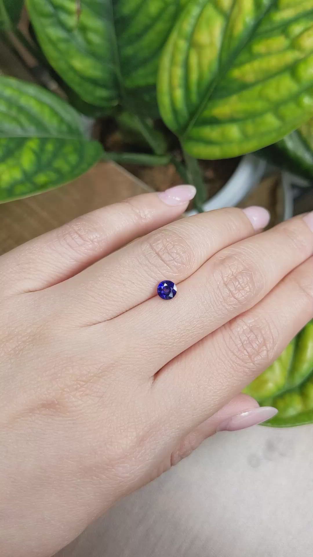 0.71 Ct. Blue Sapphire from Ceylon (Sri Lanka) Size Video