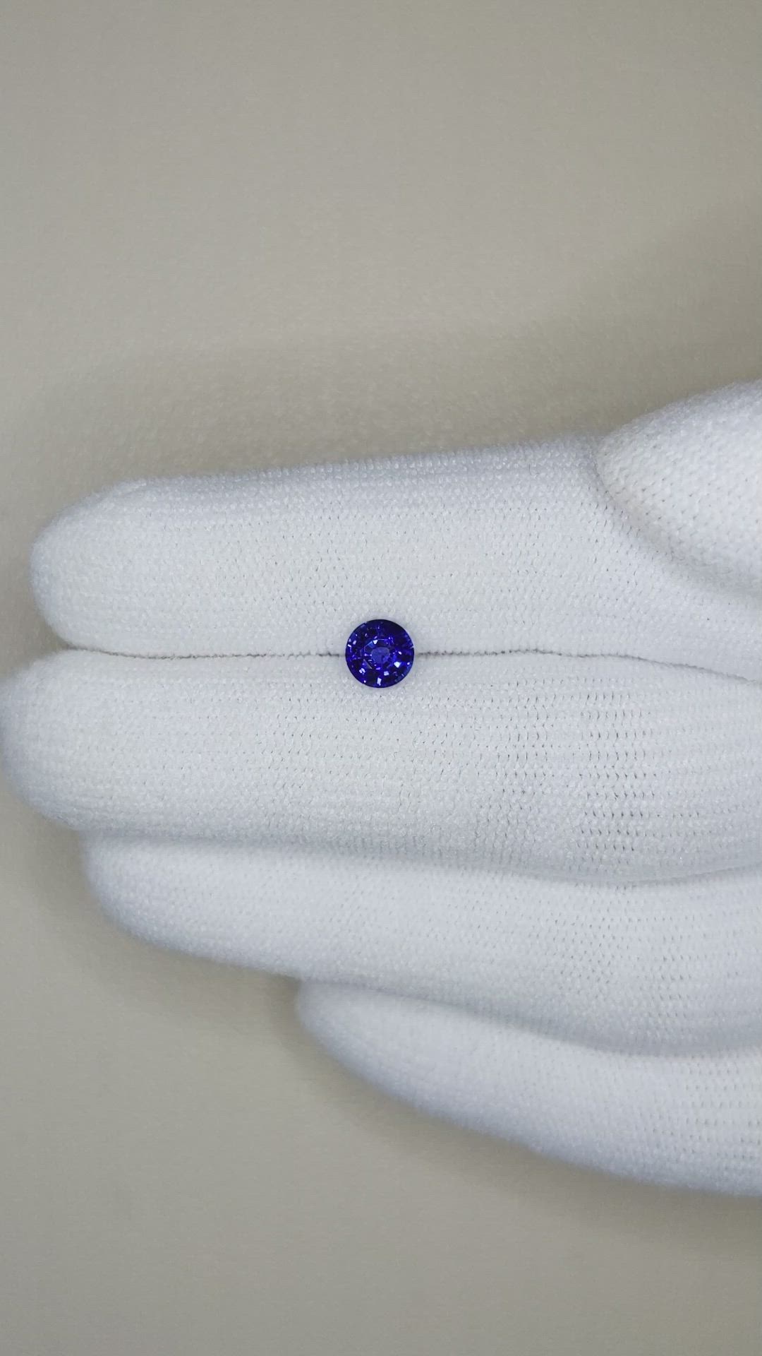 0.71 Ct. Blue Sapphire from Ceylon (Sri Lanka) Size Video