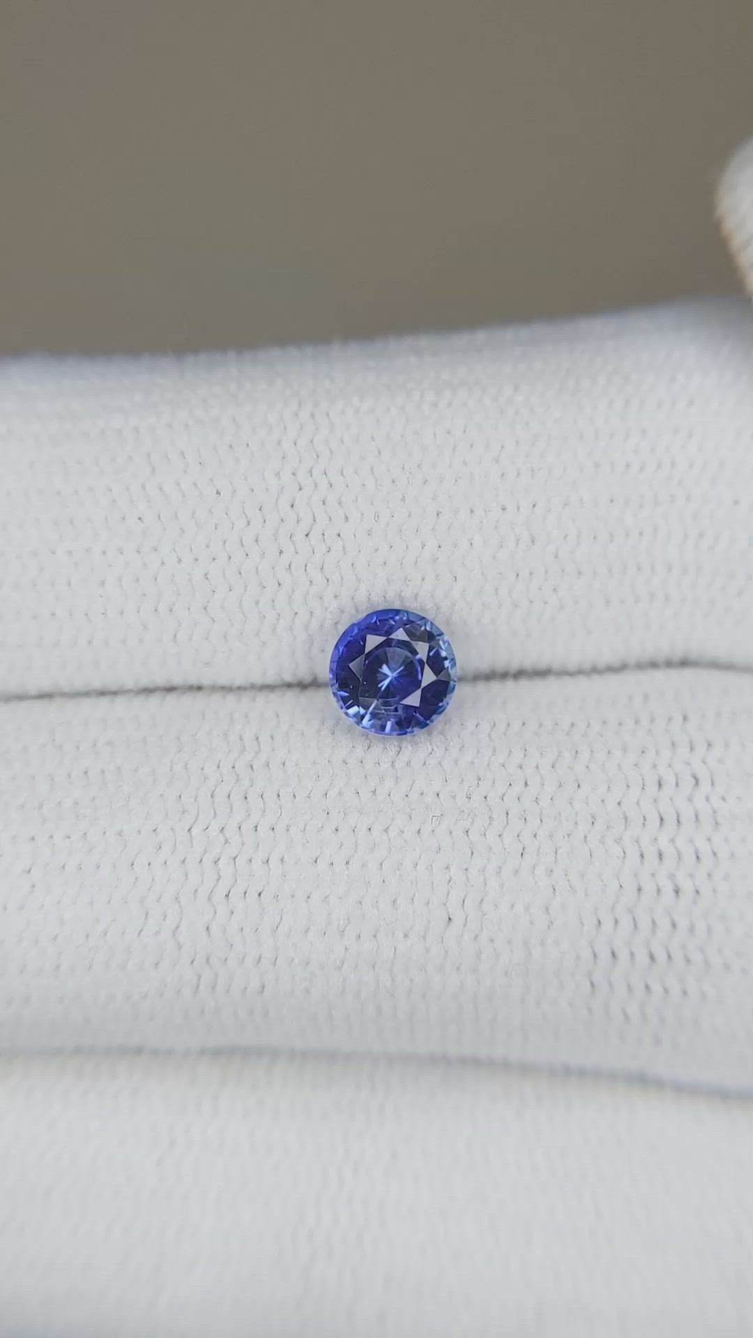 0.71 Ct. Blue Sapphire from Ceylon (Sri Lanka) Size Video