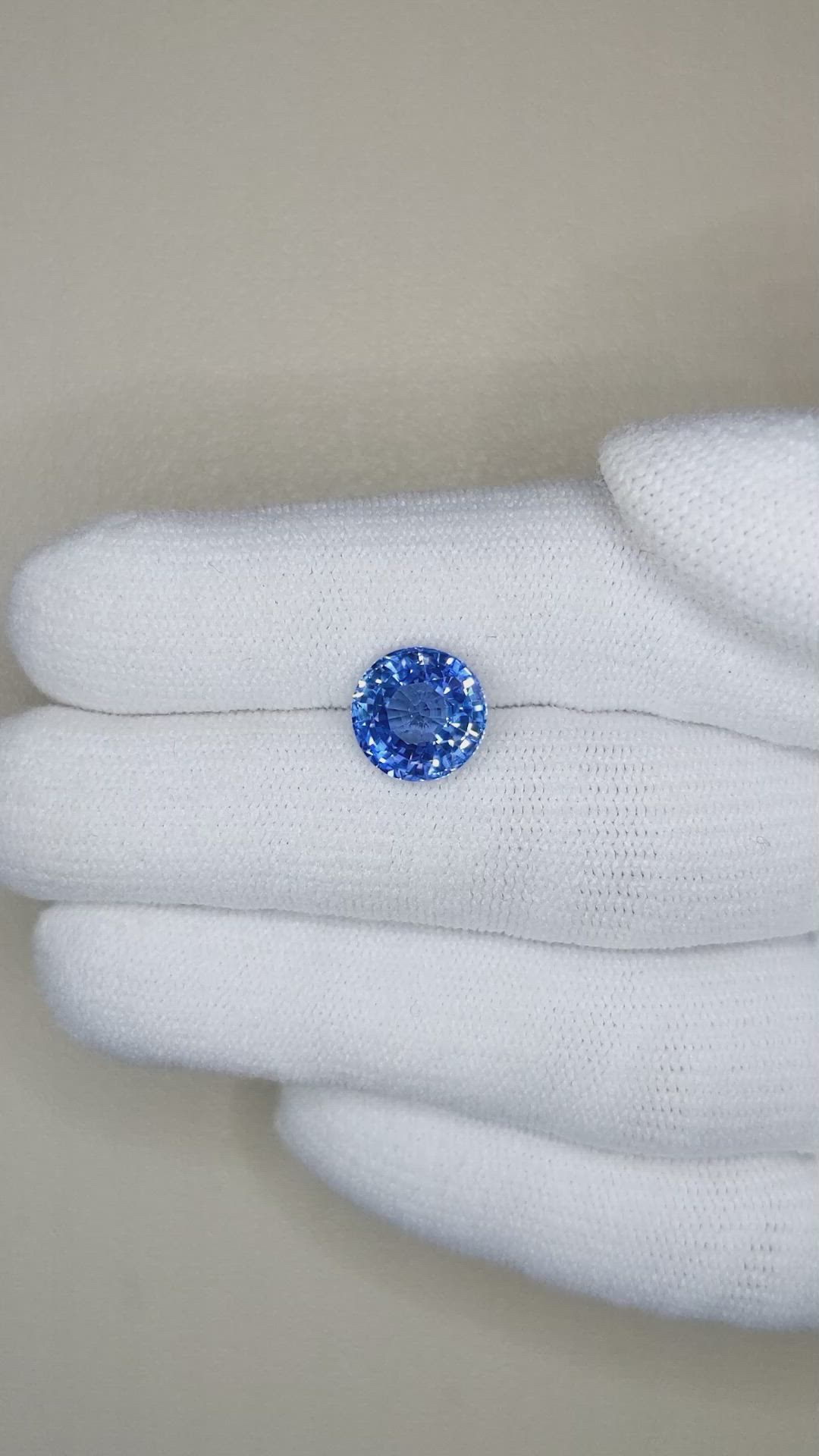 3.95 Ct. Blue Sapphire from Ceylon (Sri Lanka) Size Video