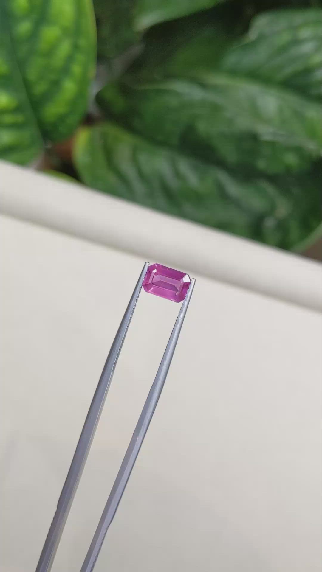 1.73 Ct. Pink Sapphire from Ceylon (Sri Lanka) Size Video