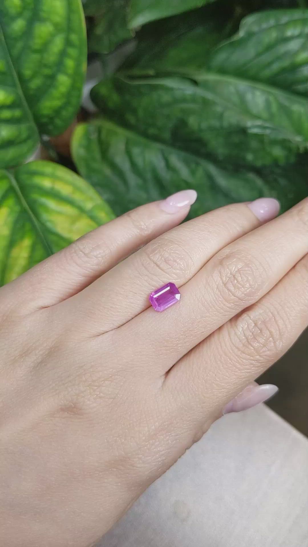 1.73 Ct. Pink Sapphire from Ceylon (Sri Lanka) Size Video