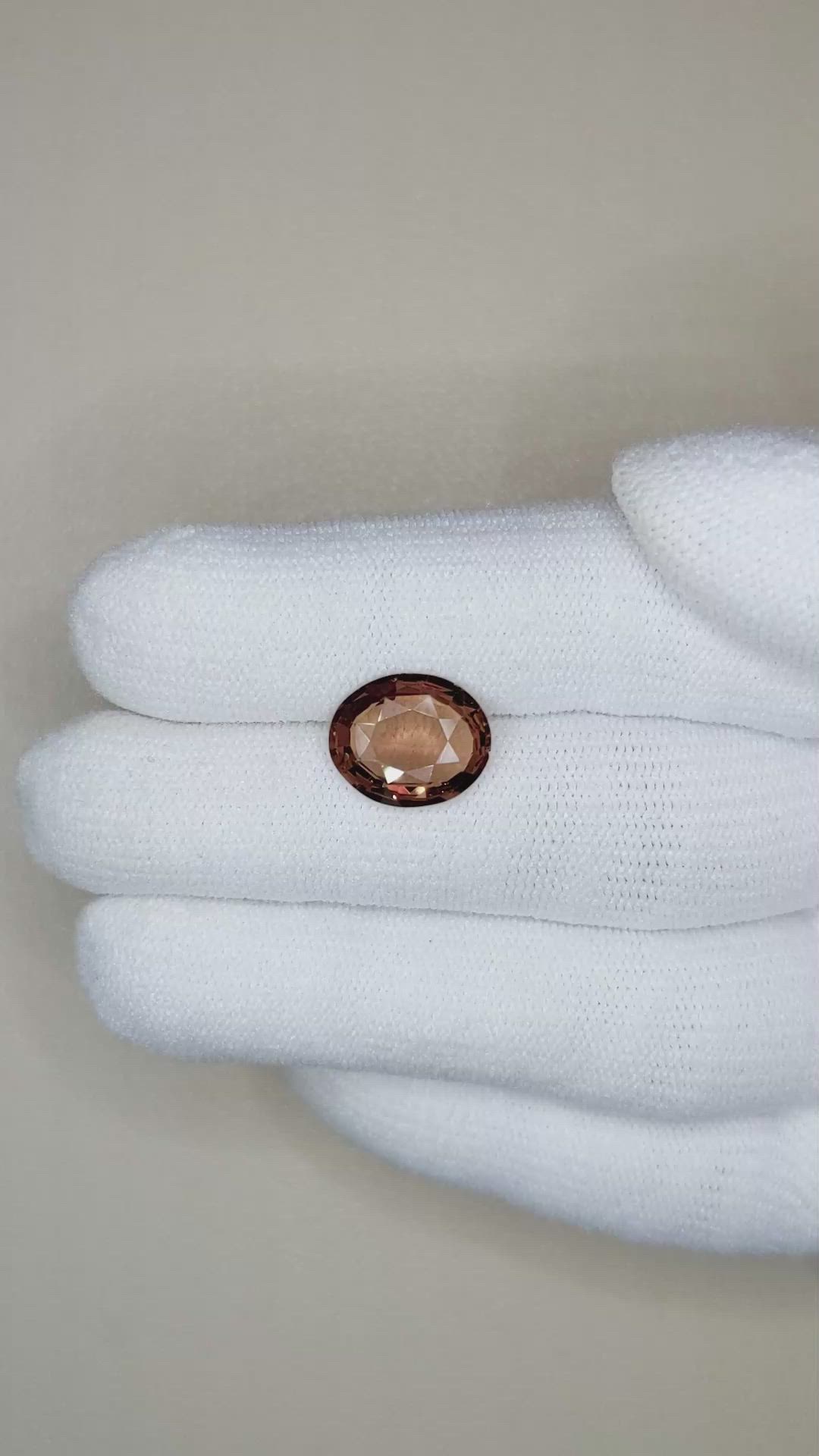 3.77 Ct. Pinkish Brown Sapphire from Ceylon (Sri Lanka) Size Video