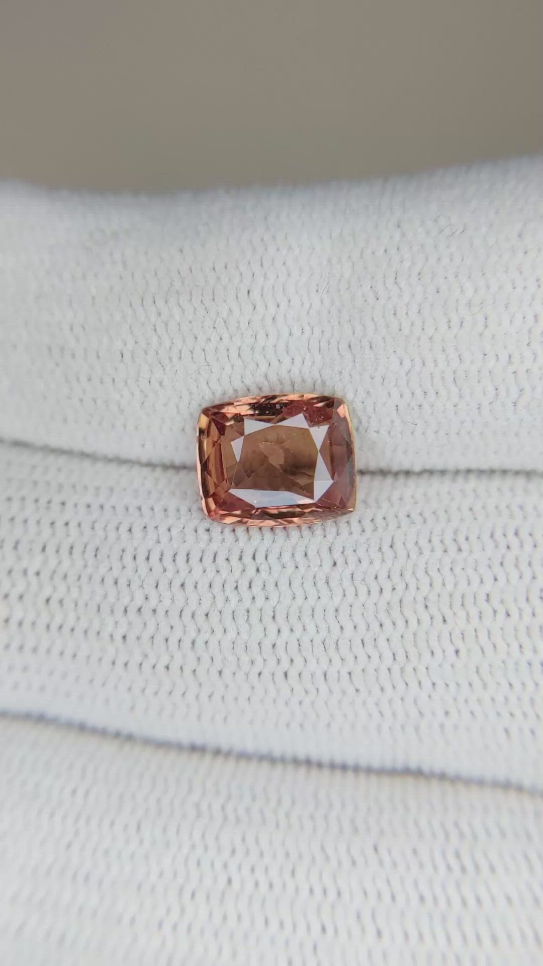 2.73 Ct. Orangish Brown Sapphire from Ceylon (Sri Lanka) Size Video