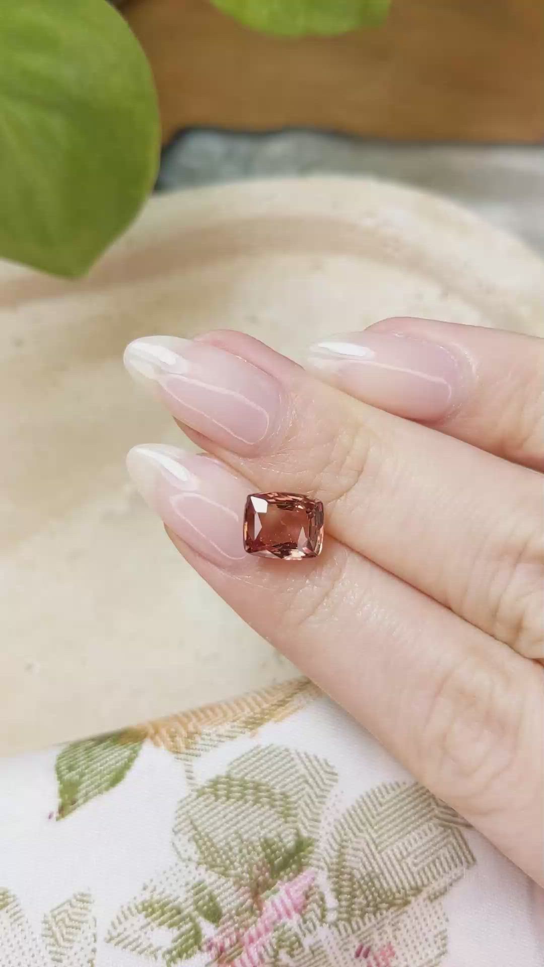 2.73 Ct. Orangish Brown Sapphire from Ceylon (Sri Lanka) Size Video