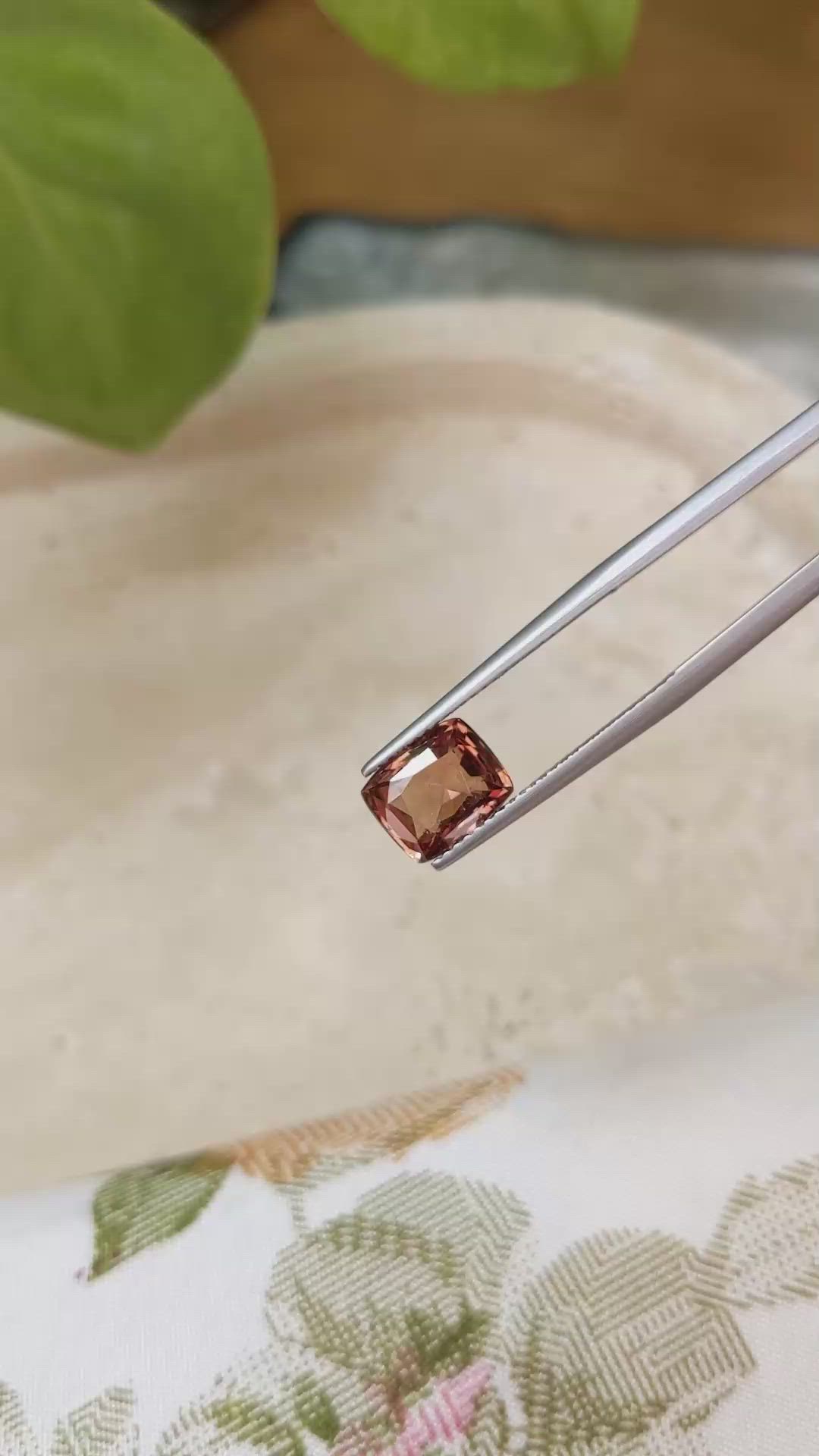 2.73 Ct. Orangish Brown Sapphire from Ceylon (Sri Lanka) Size Video