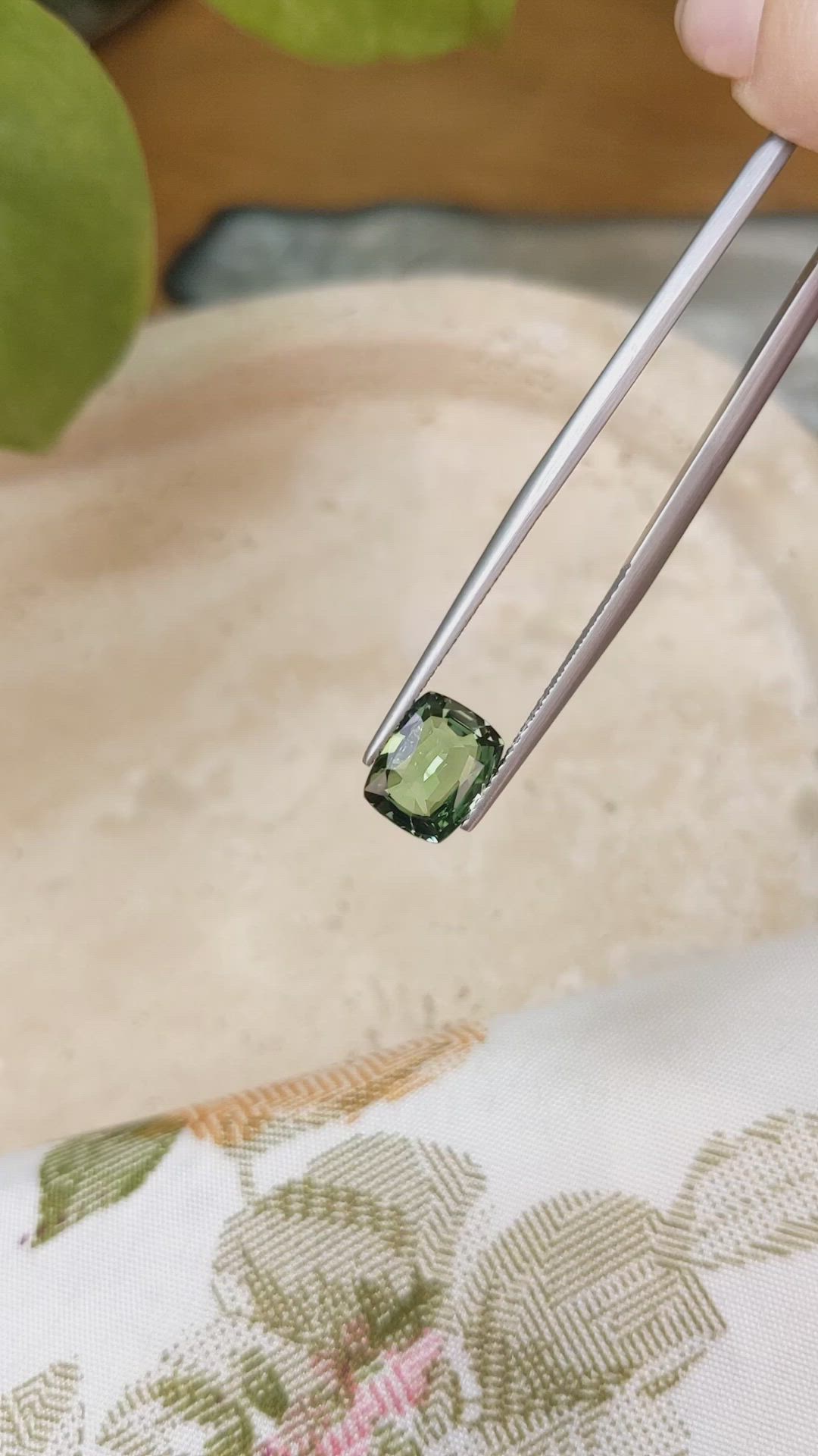 2.67 Ct. Green Sapphire from Ceylon (Sri Lanka) Size Video
