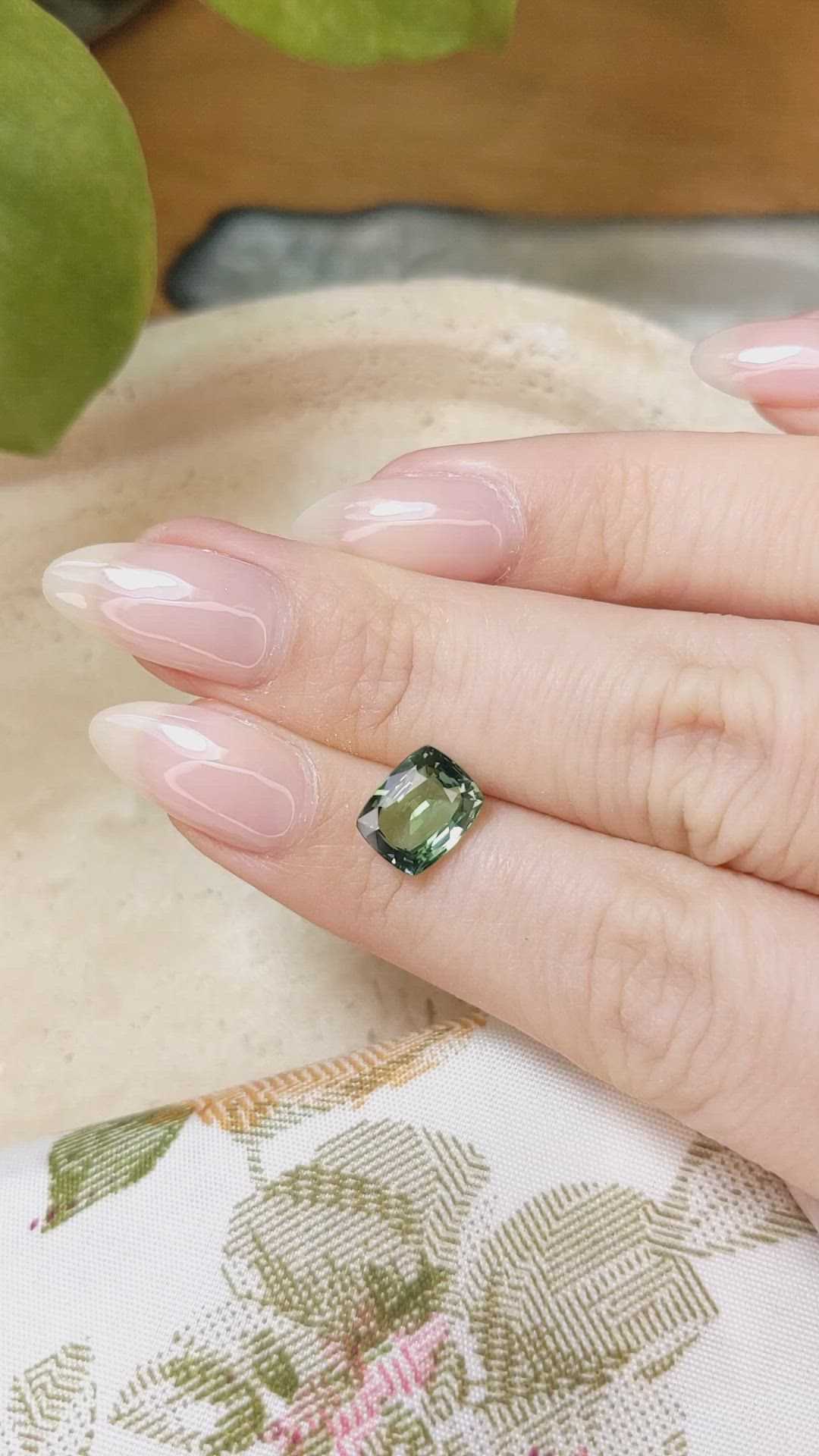 2.67 Ct. Green Sapphire from Ceylon (Sri Lanka) Size Video