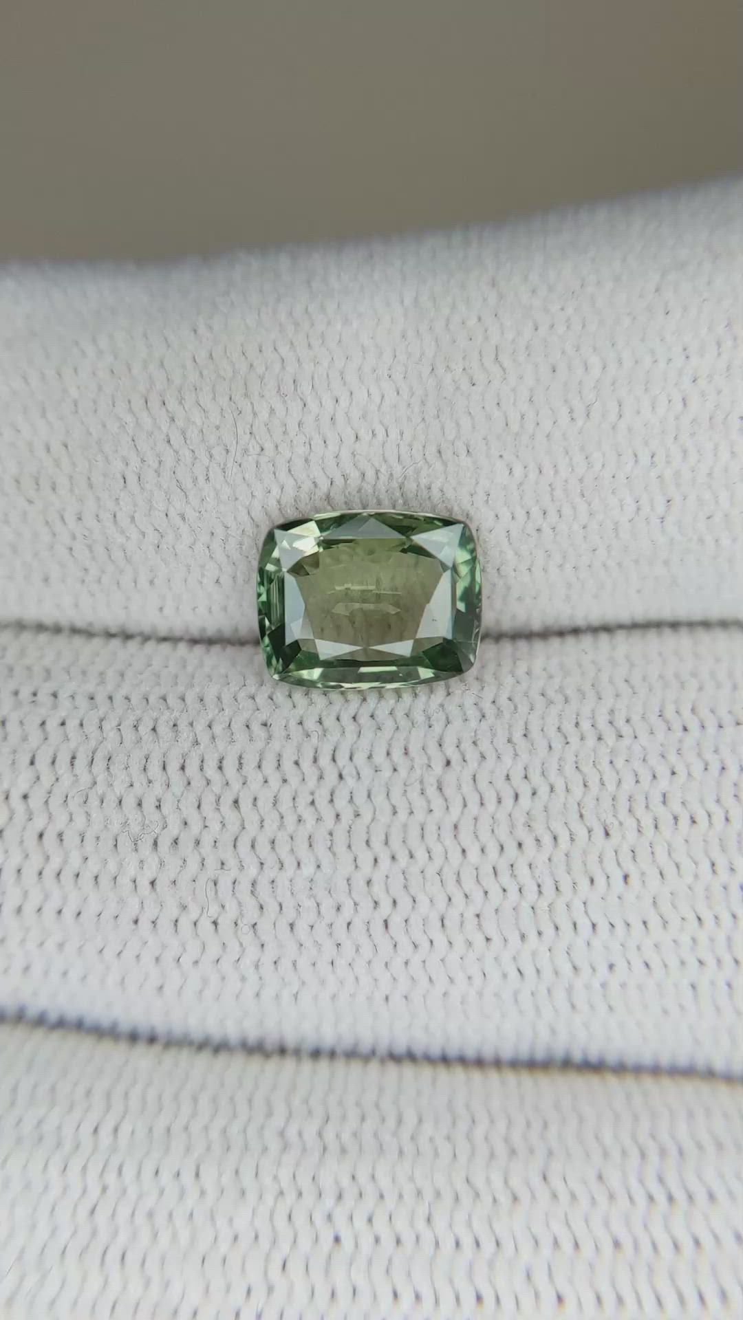 2.67 Ct. Green Sapphire from Ceylon (Sri Lanka) Size Video