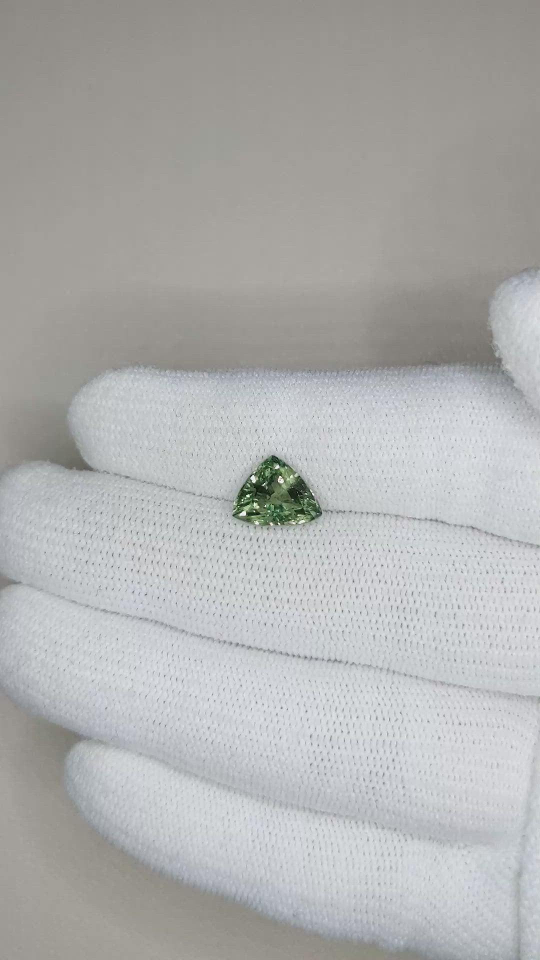 3.25 Ct. Green Sapphire from Ceylon (Sri Lanka) Size Video
