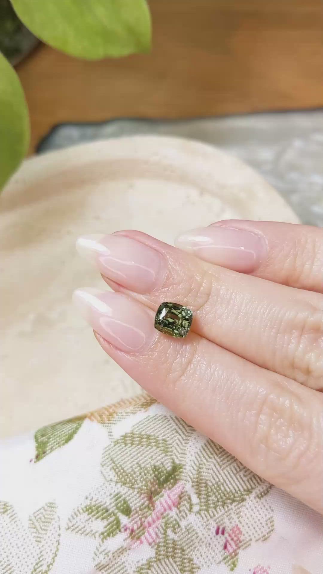 2.18 Ct. Green Sapphire from Ceylon (Sri Lanka) Size Video
