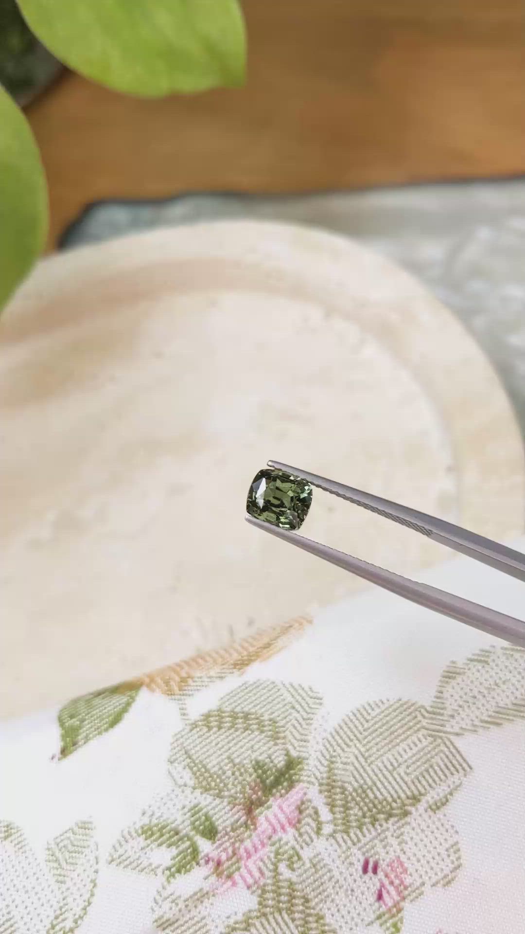 2.18 Ct. Green Sapphire from Ceylon (Sri Lanka) Size Video