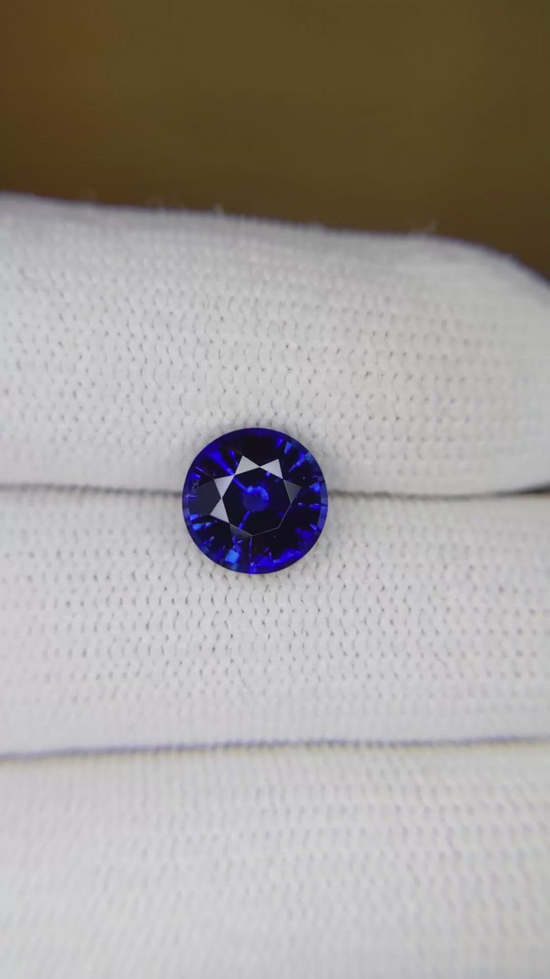2.52 Ct. Blue Sapphire from Ceylon (Sri Lanka) Size Video