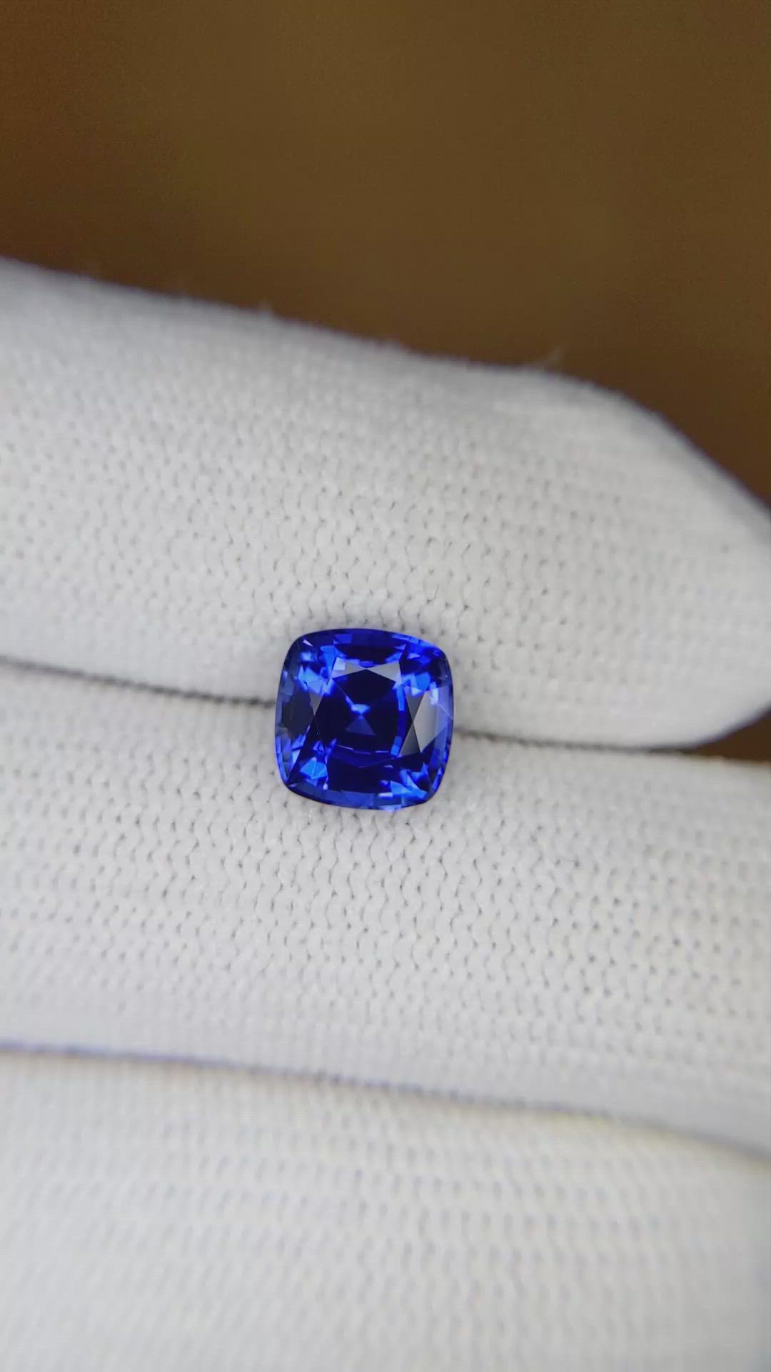 2.16 Ct. Blue Sapphire from Ceylon (Sri Lanka) Size Video