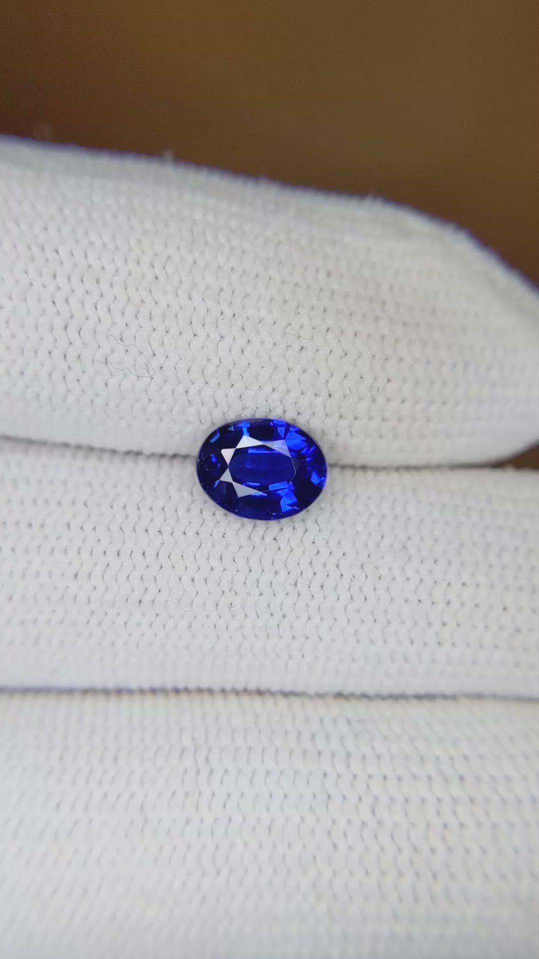 1.12 Ct. Blue Sapphire from Ceylon (Sri Lanka) Size Video