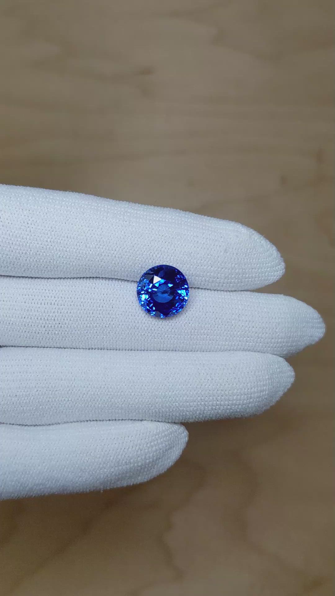 6.50 Ct. Blue Sapphire from Ceylon (Sri Lanka) Size Video