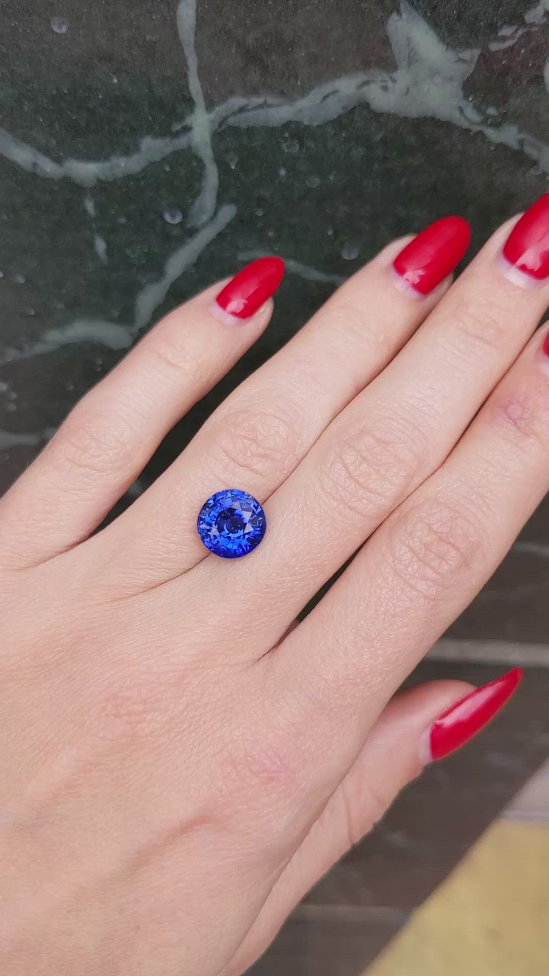 5.07 Ct. Blue Sapphire from Ceylon (Sri Lanka) Size Video
