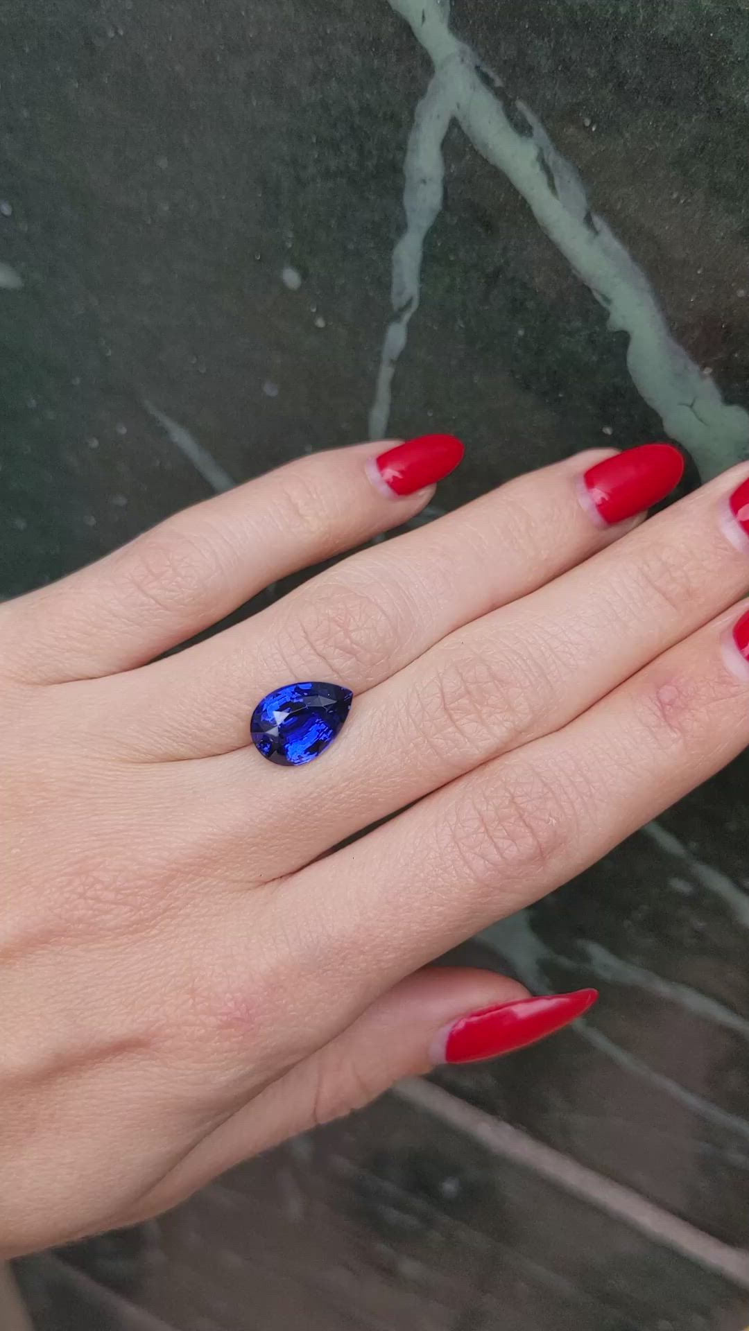 5.21 Ct. Blue Sapphire from Ceylon (Sri Lanka) Size Video