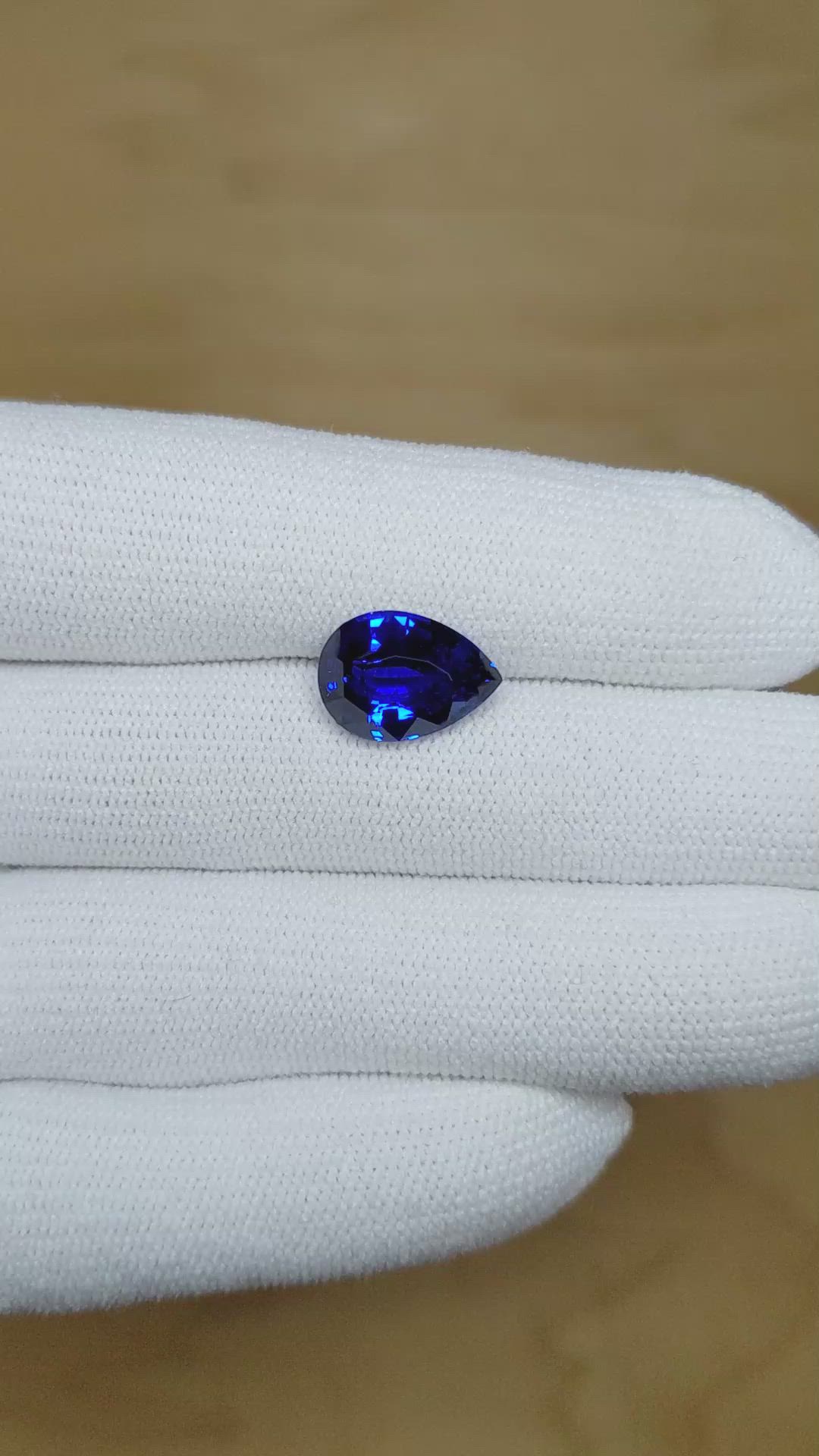 5.21 Ct. Blue Sapphire from Ceylon (Sri Lanka) Size Video