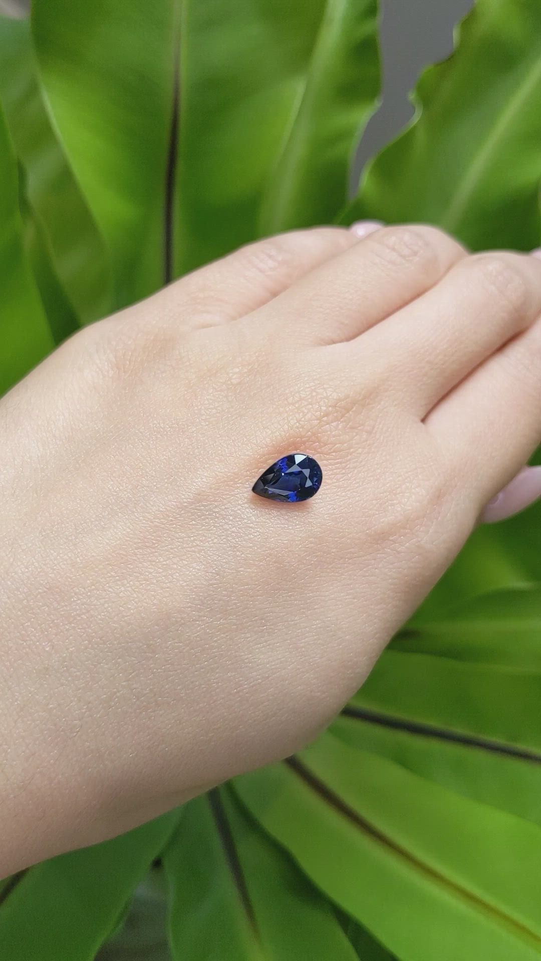 2.92 Ct. Blue Sapphire from Ceylon (Sri Lanka) Size Video