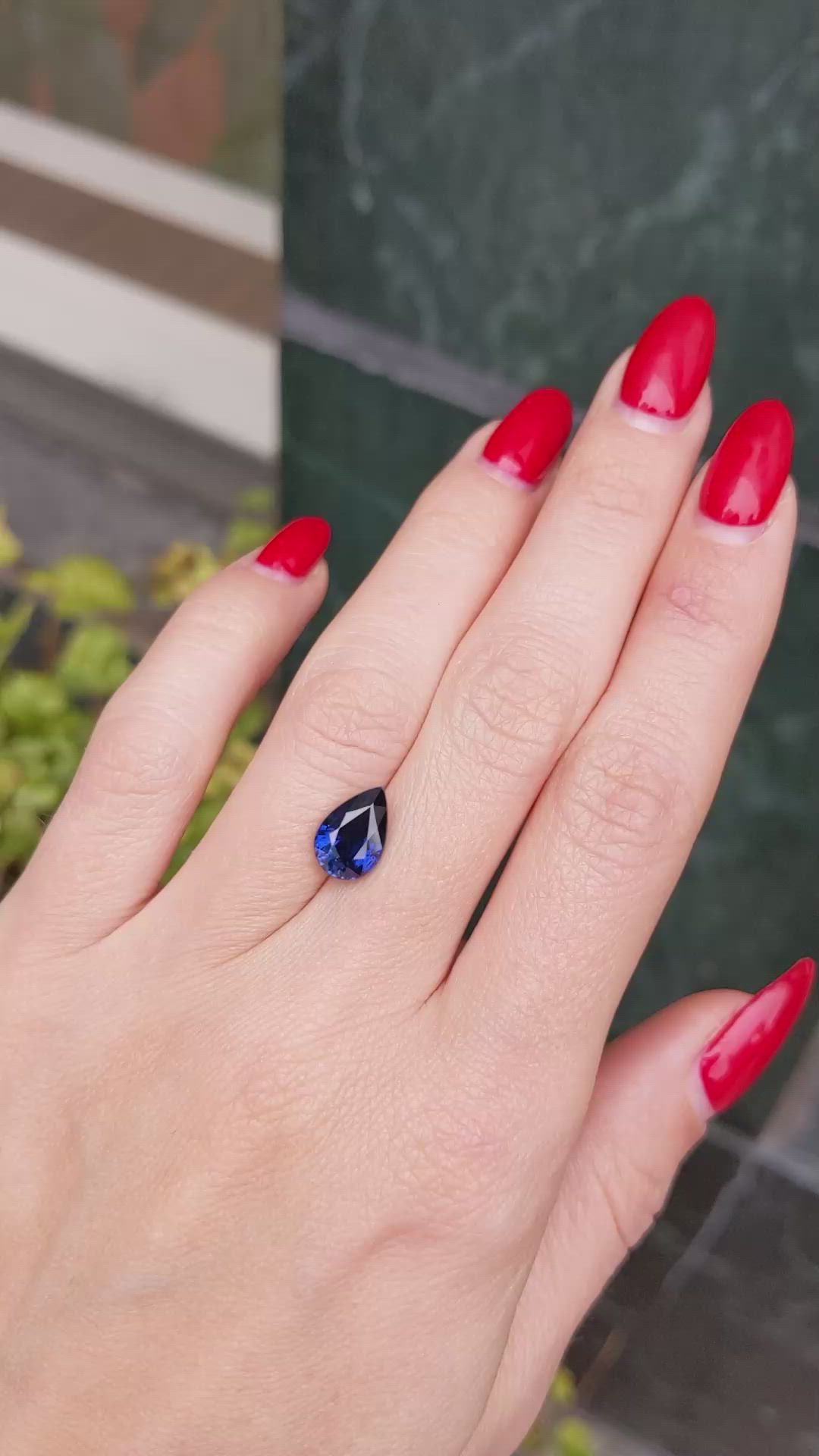 2.92 Ct. Blue Sapphire from Ceylon (Sri Lanka) Size Video