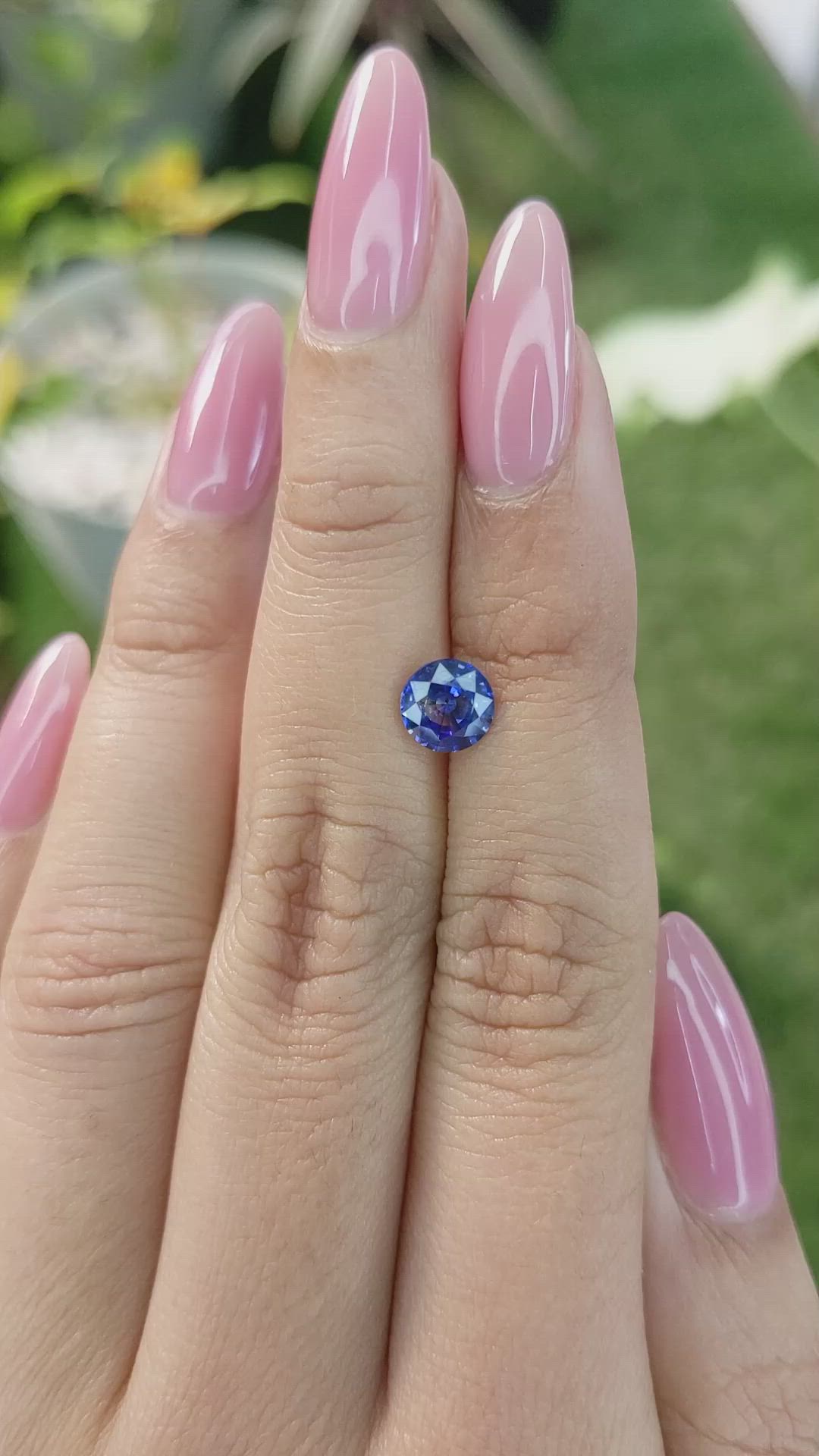 1.20 Ct. Bi Color Sapphire from Ceylon (Sri Lanka) Size Video